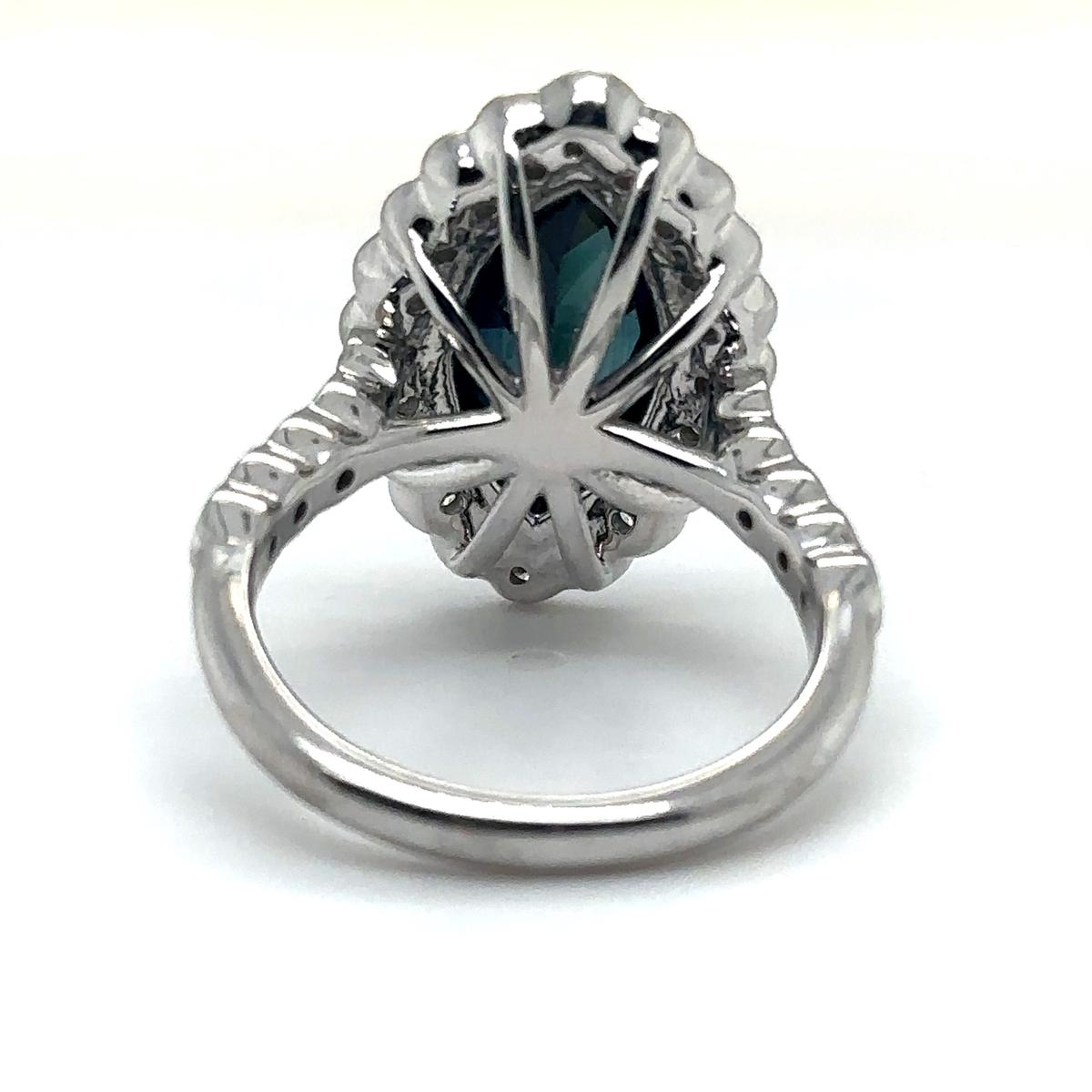 3,55 Karat Marquise australischer Saphir und Diamant-Cluster-Ring mit Wellenschliff im Angebot 1