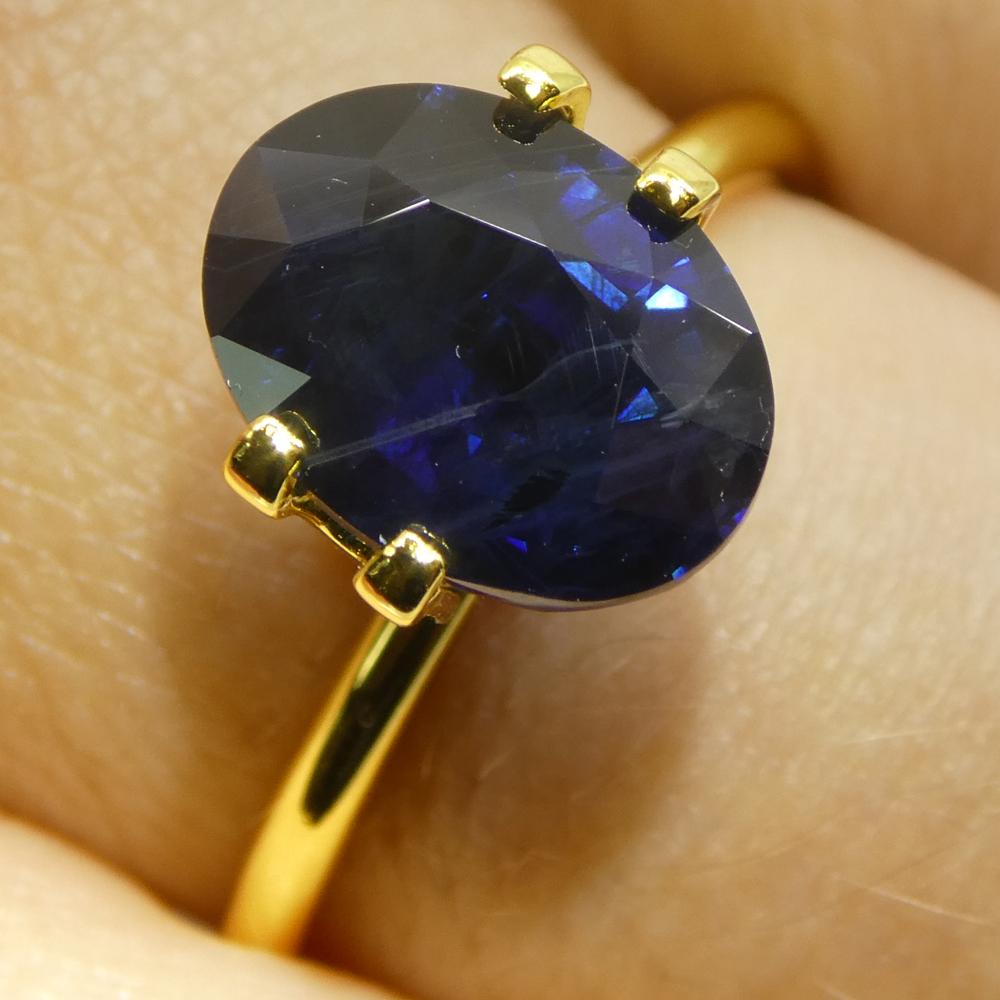 3,55ct Ovaler Blauer Saphir aus Ostafrika (Brillantschliff) im Angebot