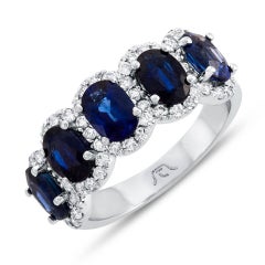 3.55ct Oval Sapphire & Round Diamond Band in 14KT Gold