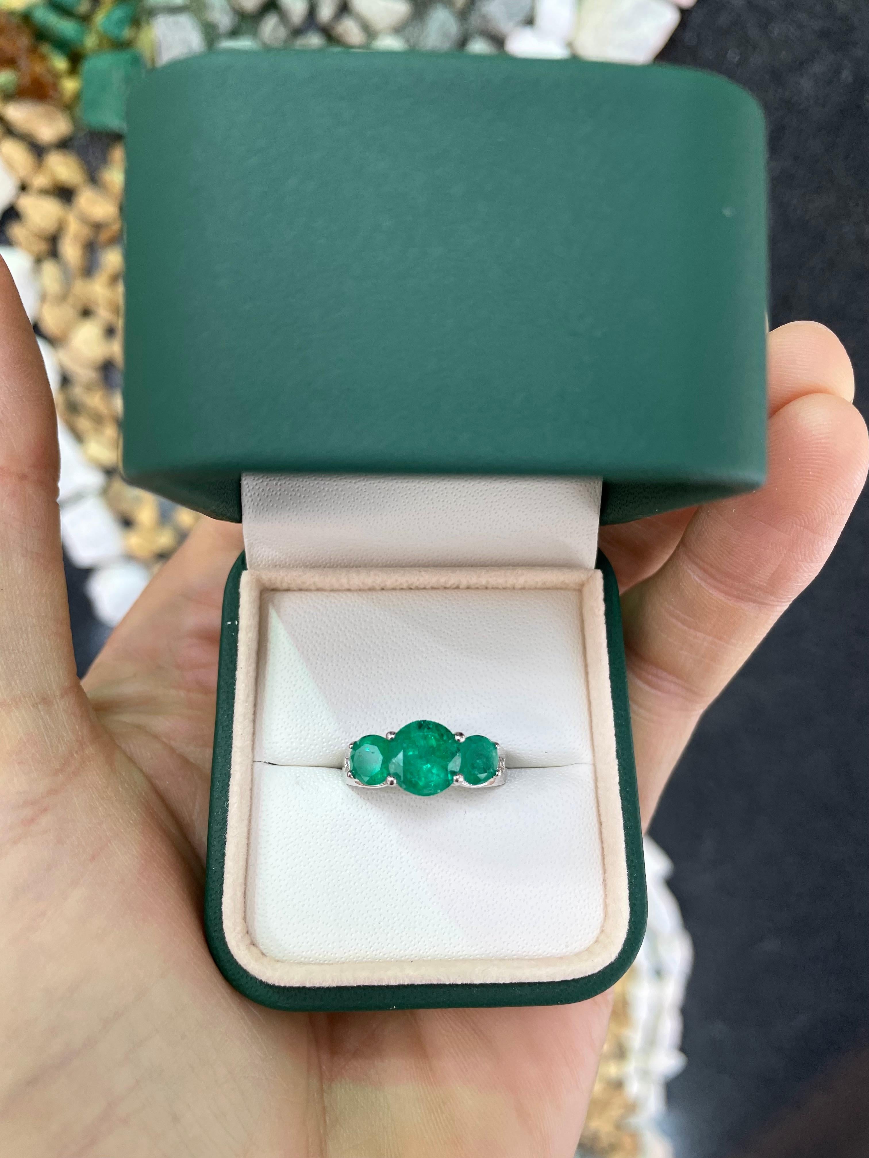 3.55tcw 14K Colombian Emerald-Round Cut & Diamond Three Stone Anniversary Ring In New Condition For Sale In Jupiter, FL
