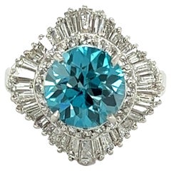 Bague cocktail en platine avec zircon bleu de 3,56 carats et diamants - Estate Fine Jewelry