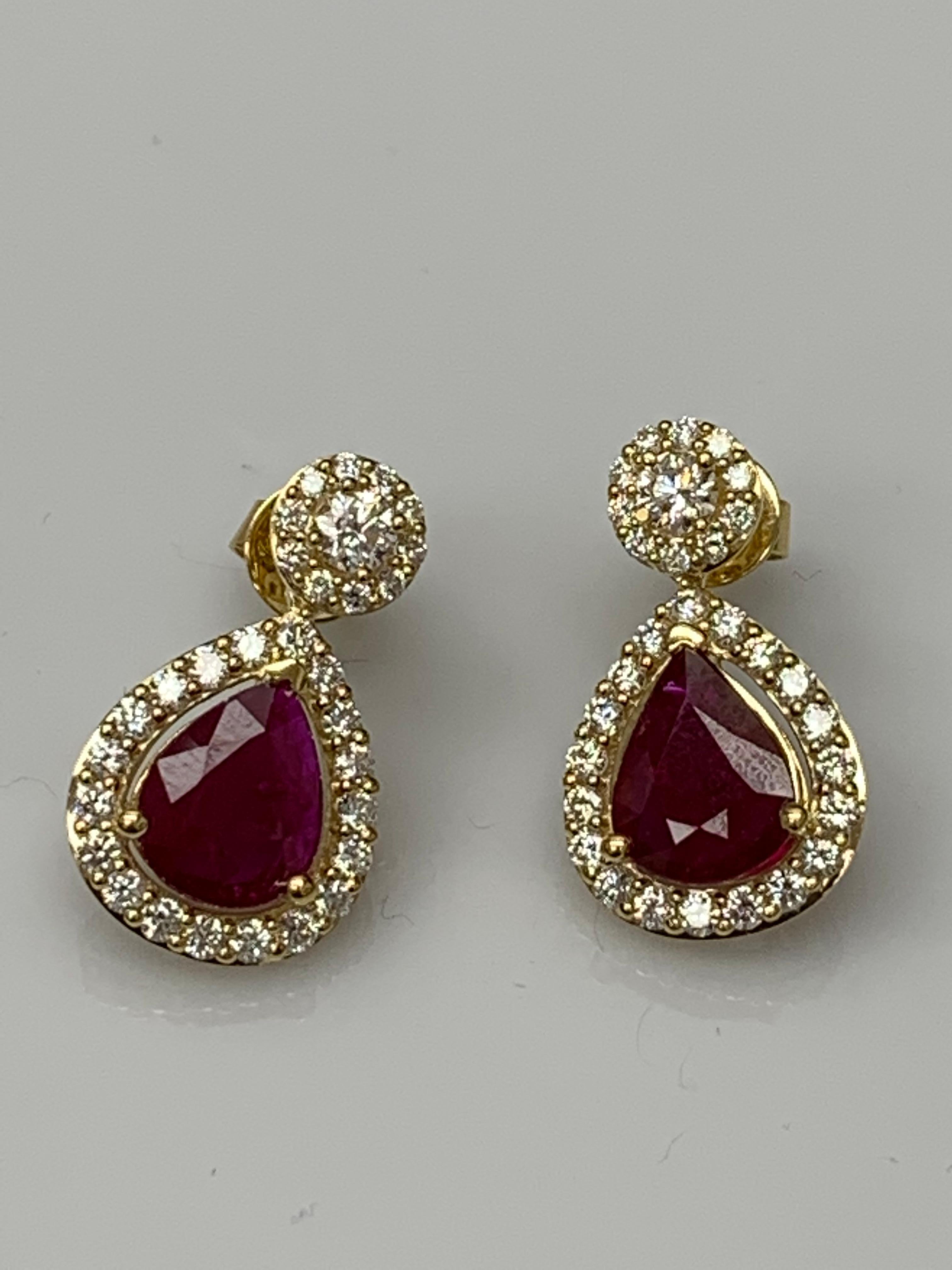 3.56 Carat of Pear Shape Ruby Diamond Drop Earrings in 18K Yellow Gold For Sale 2