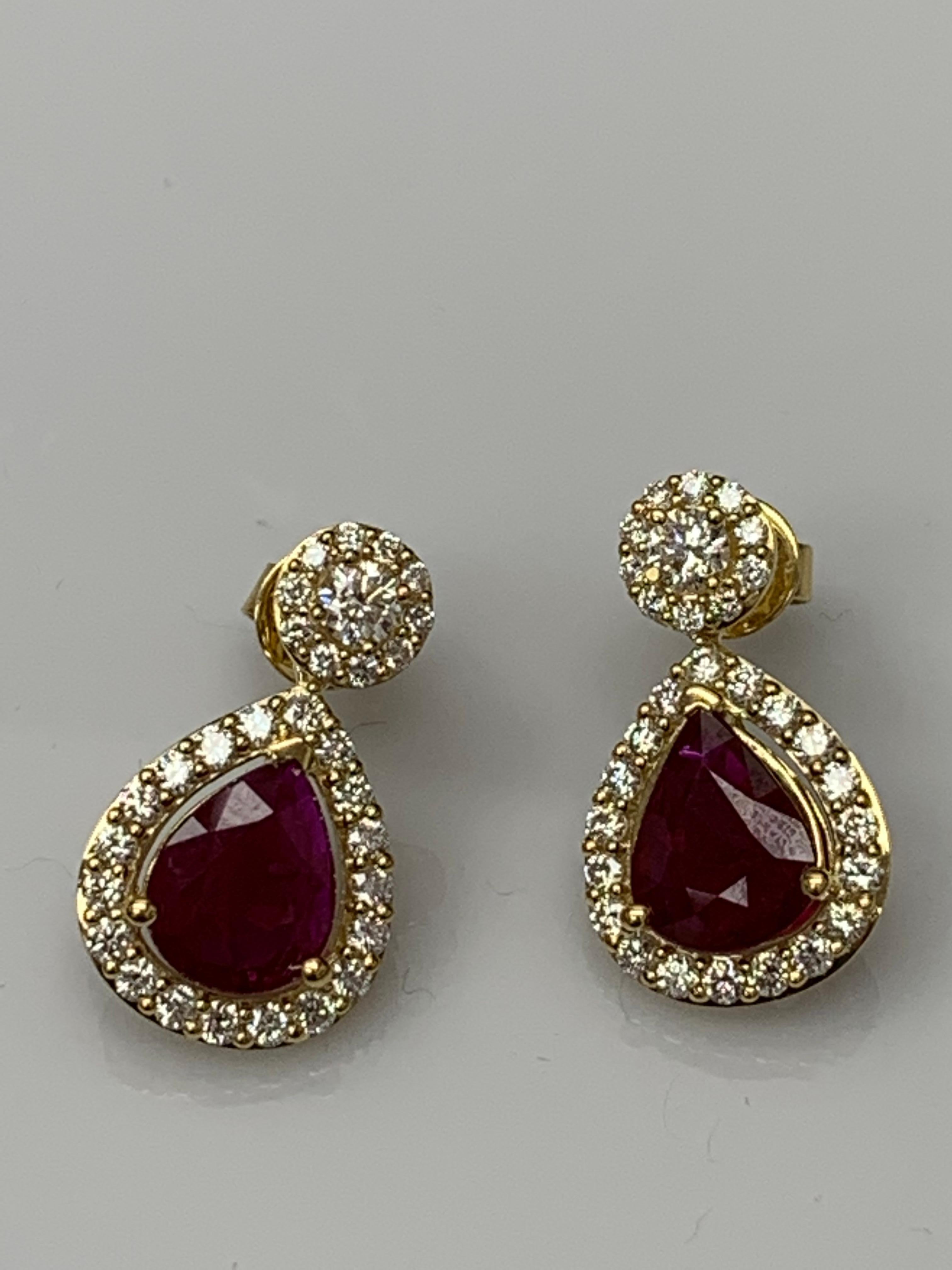 3.56 Carat of Pear Shape Ruby Diamond Drop Earrings in 18K Yellow Gold For Sale 3