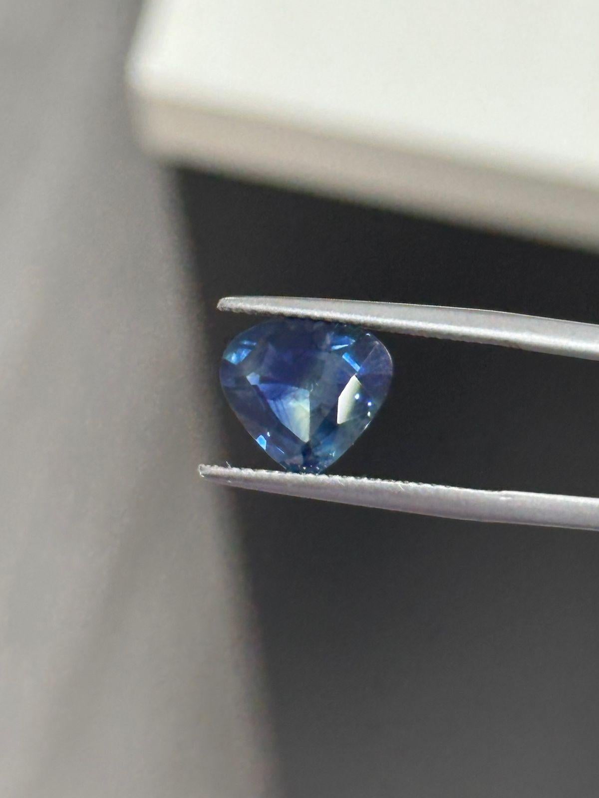 Taille poire Pièce de saphir bleu sarcelle de 3,56 carats, taillée en poire en vente
