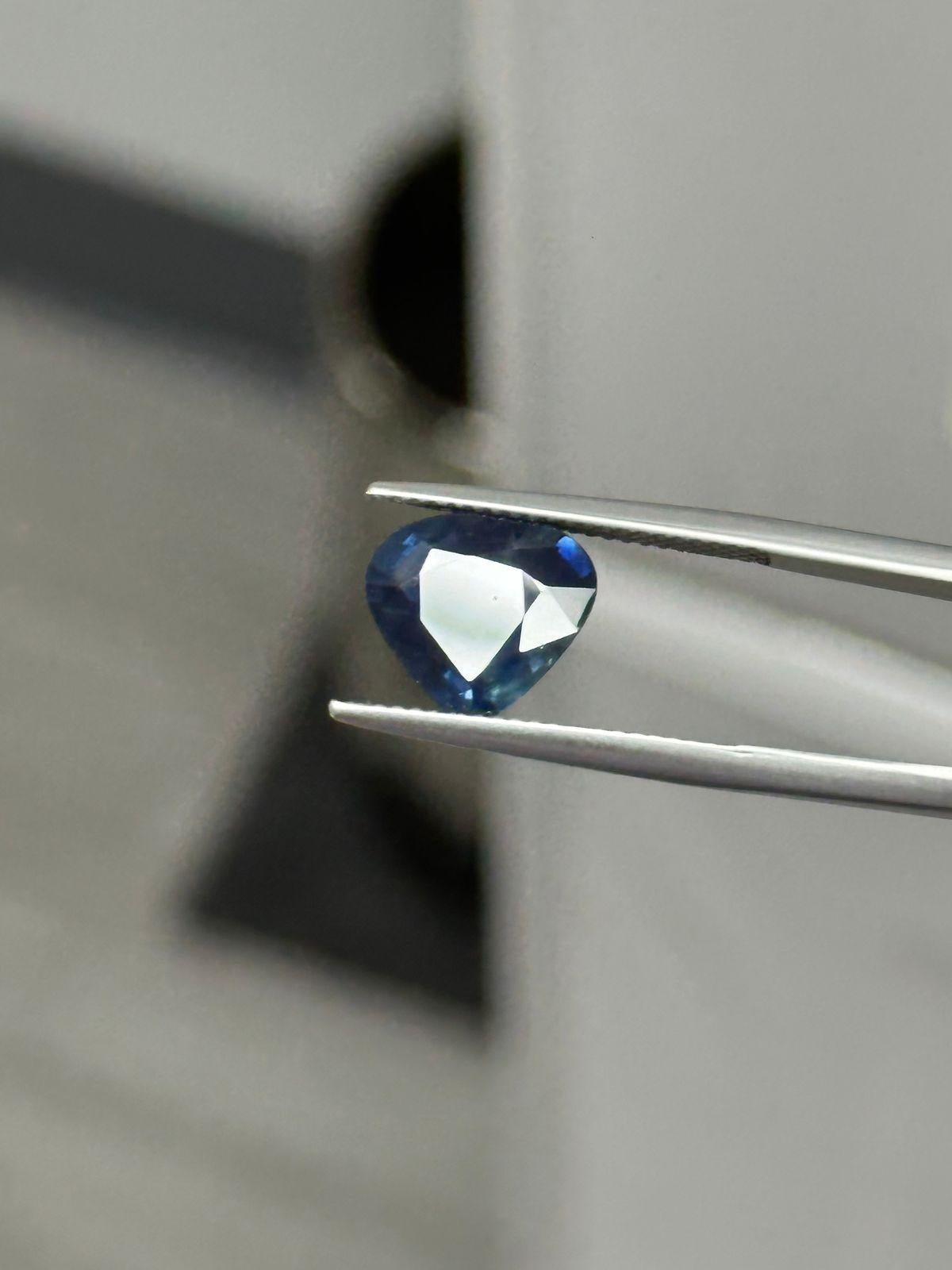 Pièce de saphir bleu sarcelle de 3,56 carats, taillée en poire en vente 2