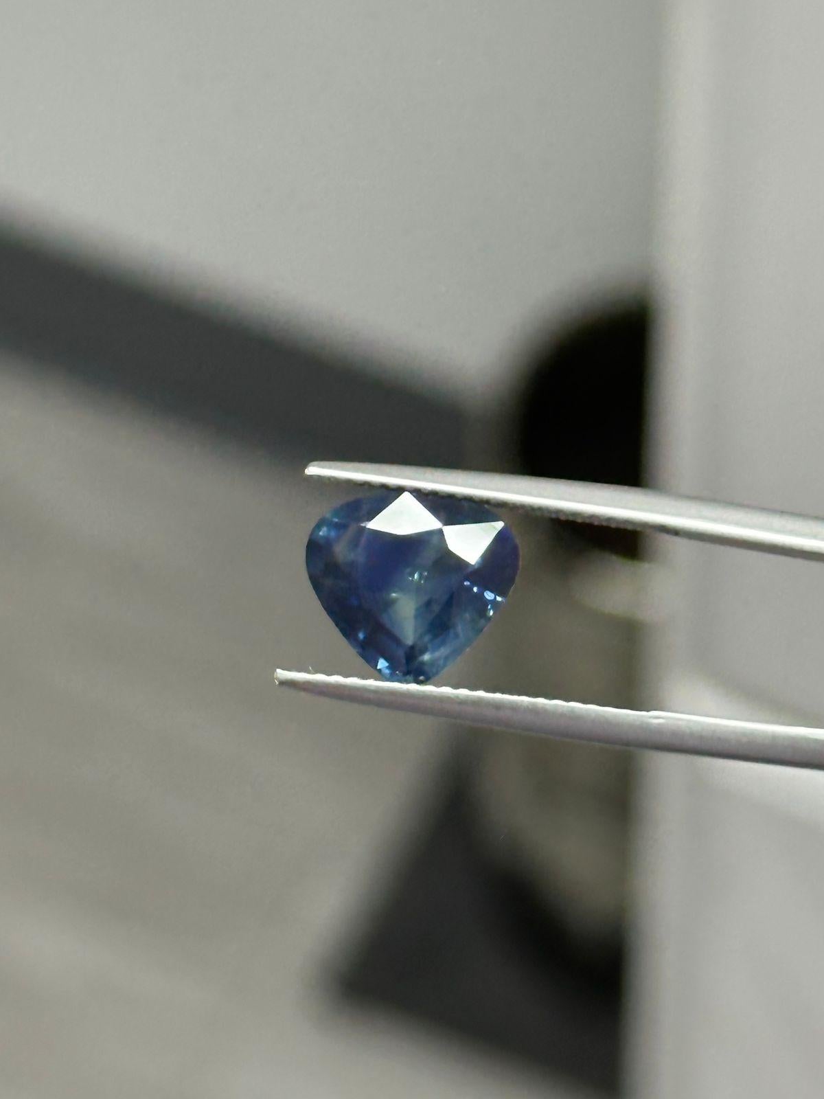 Pièce de saphir bleu sarcelle de 3,56 carats, taillée en poire en vente 3