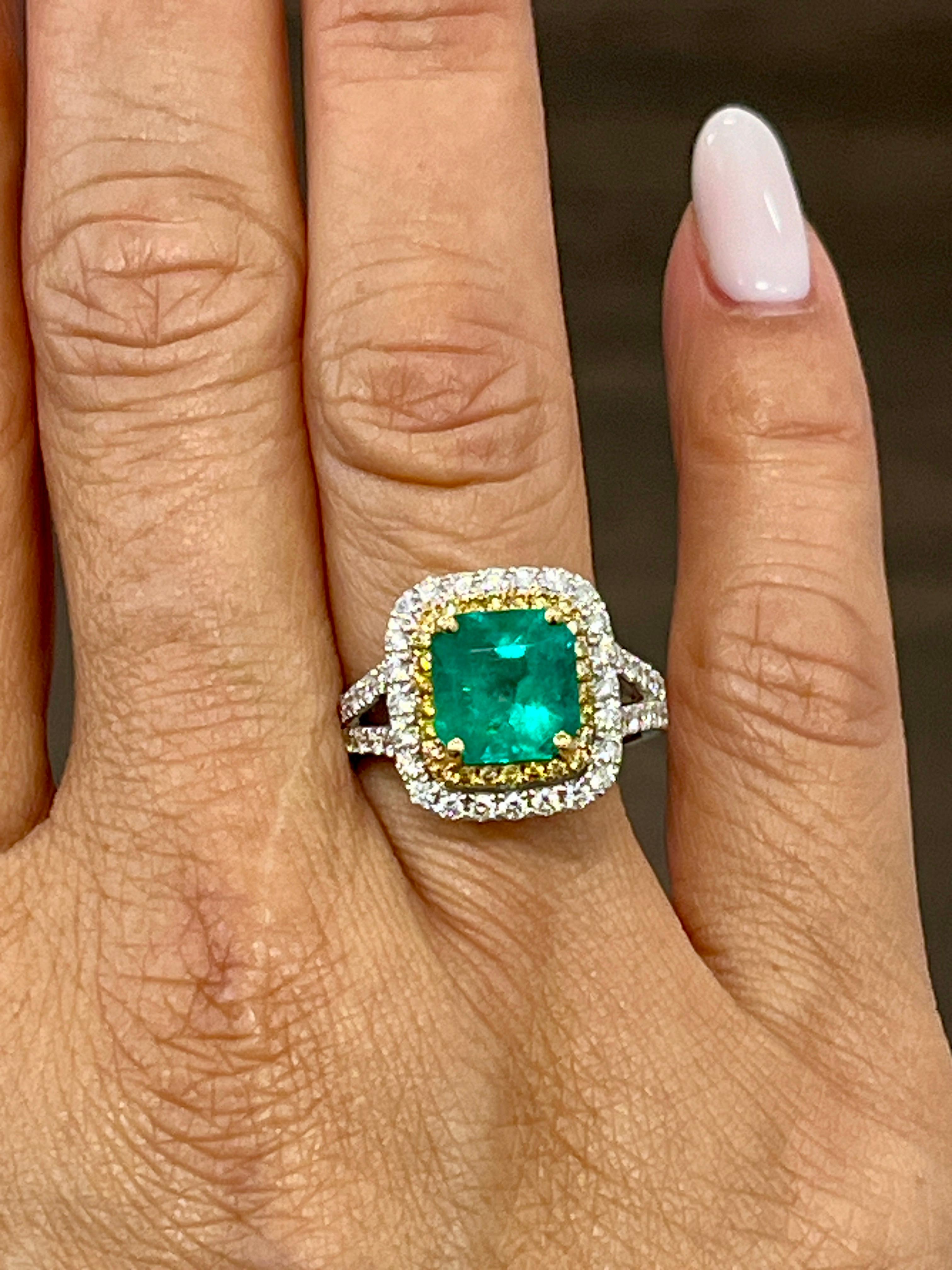 3.56 Karat Ring mit natürlichem Smaragd und Diamant (Smaragdschliff) im Angebot