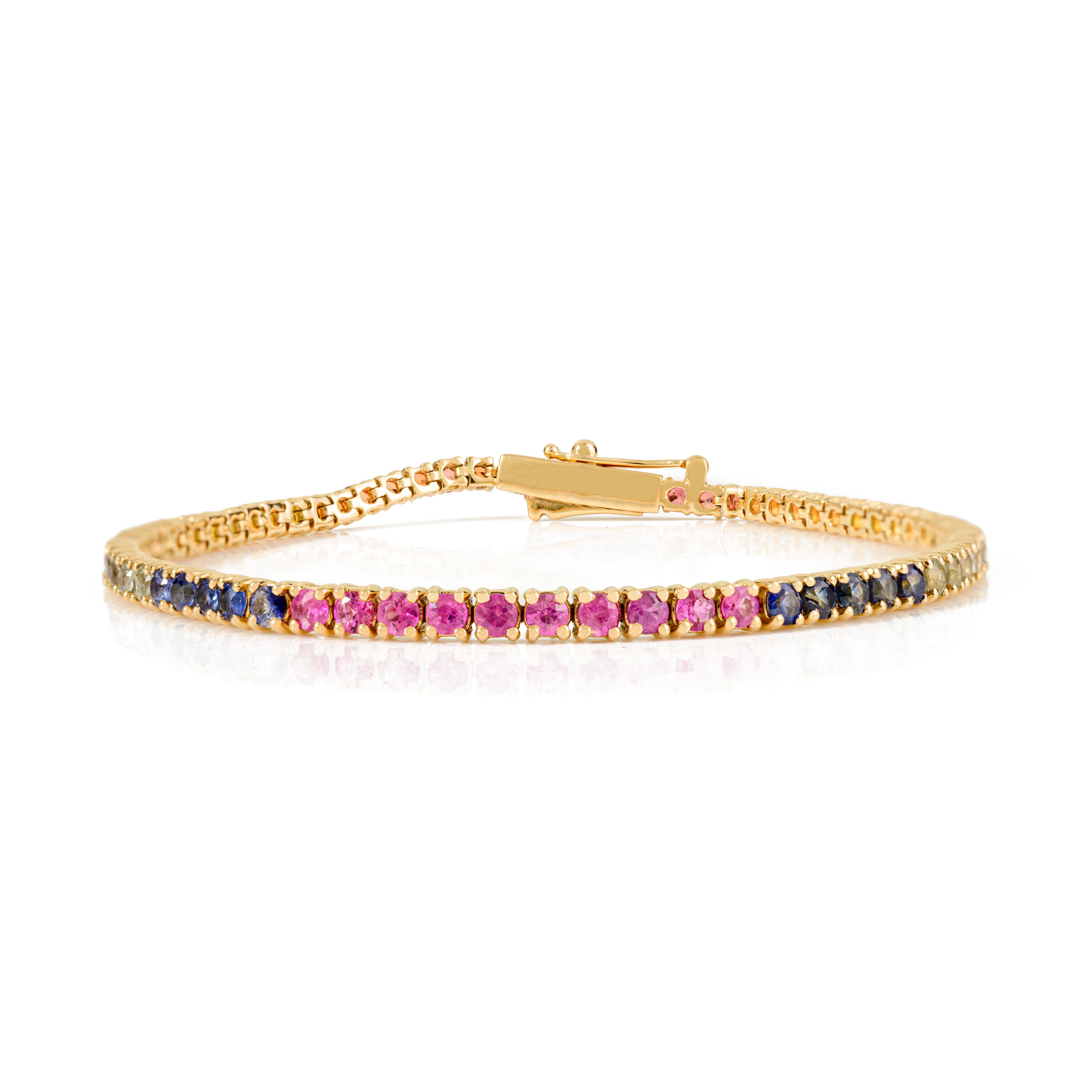 3.56 Ct Natural Round Cut Multi Sapphire Tennis Bracelet en or jaune 18k Neuf - En vente à New York, NY