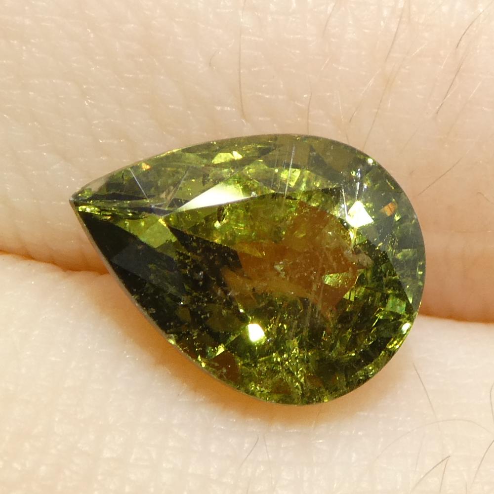 3.56ct poire saphir jaune-vert de Tanzanie non chauffé en vente 7