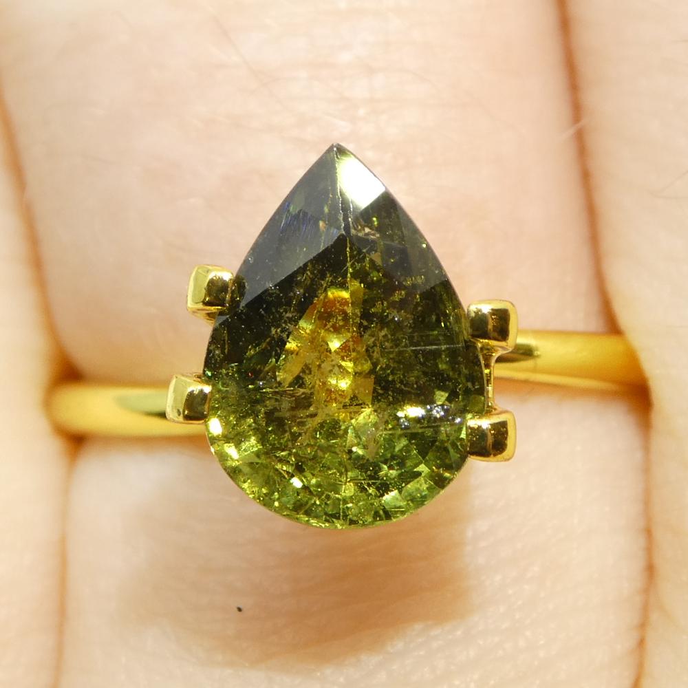 3.56ct poire saphir jaune-vert de Tanzanie non chauffé en vente 8