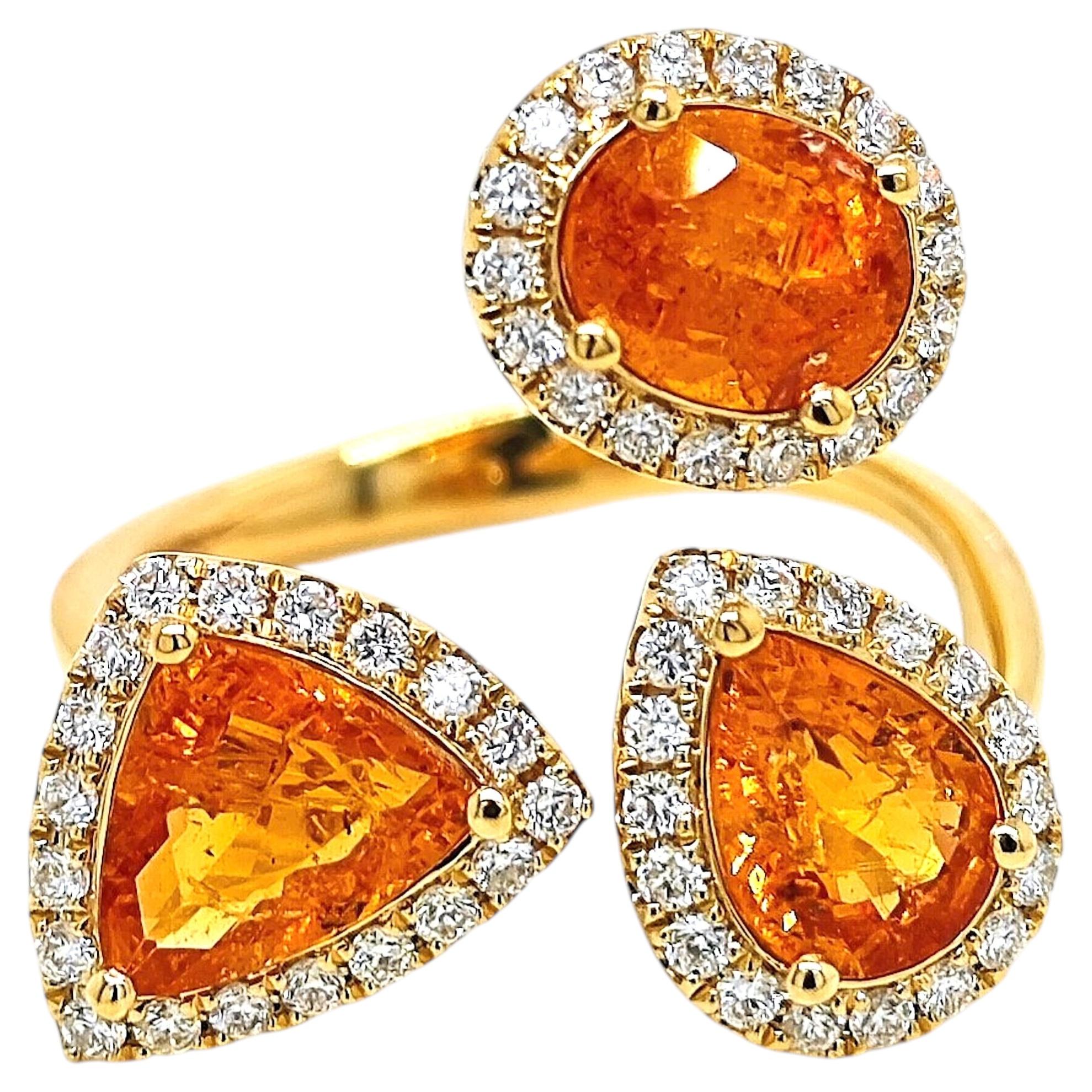 3.57 Carat Fanta Garnet Round Diamond Yellow Gold Ring