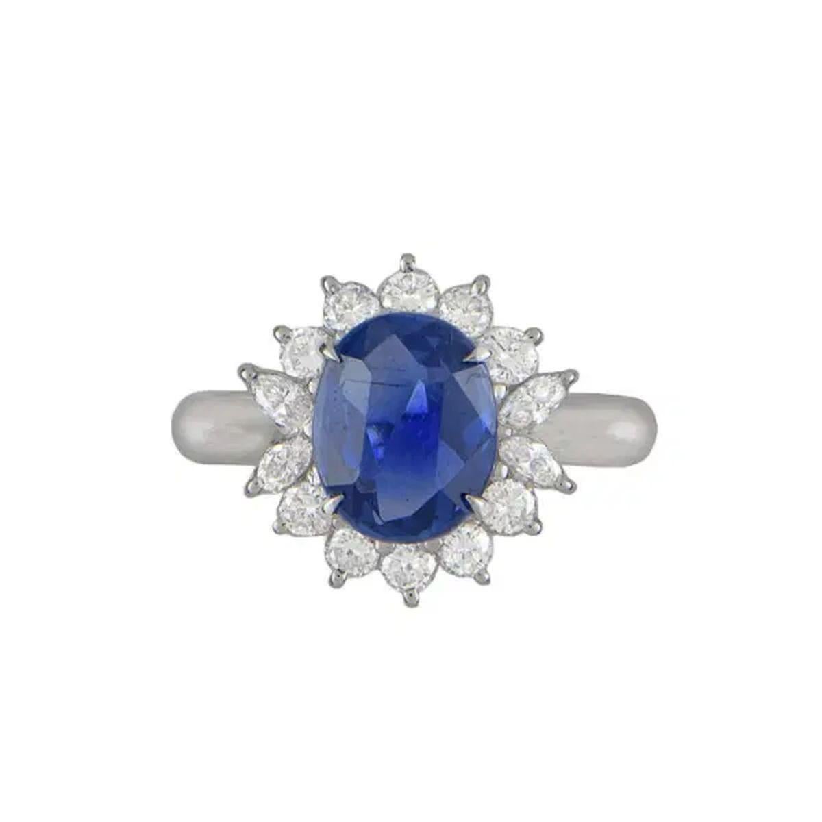 3,57 Karat Oval keine Hitze Ceylon Saphir GIA und Diamant Platin Aussage Ring im Angebot 1