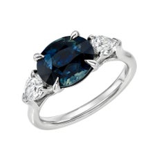 3(57) Carat Oval Teal Sapphire Platinum Three Stone Alternative Engagement Ring (bague de fiançailles alternative à trois pierres)