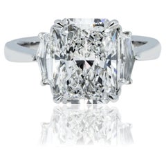 3.57 Carat Radiant Diamond Ring Brilliant White 18K Gold Effortless Elegance