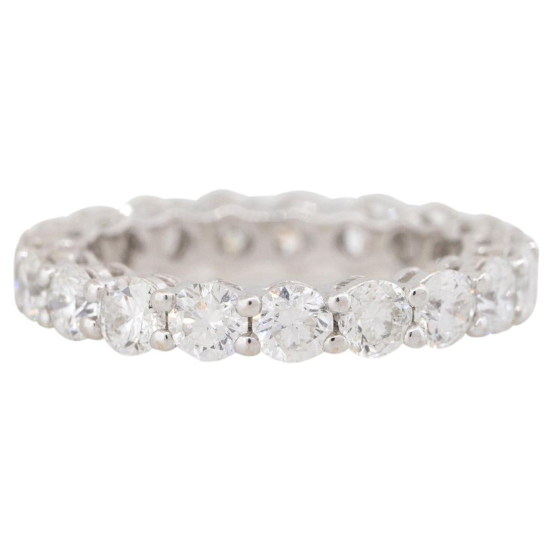 3.57 Carat Round Brilliant Cut Diamond Eternity Ring 18 Karat In Stock en vente