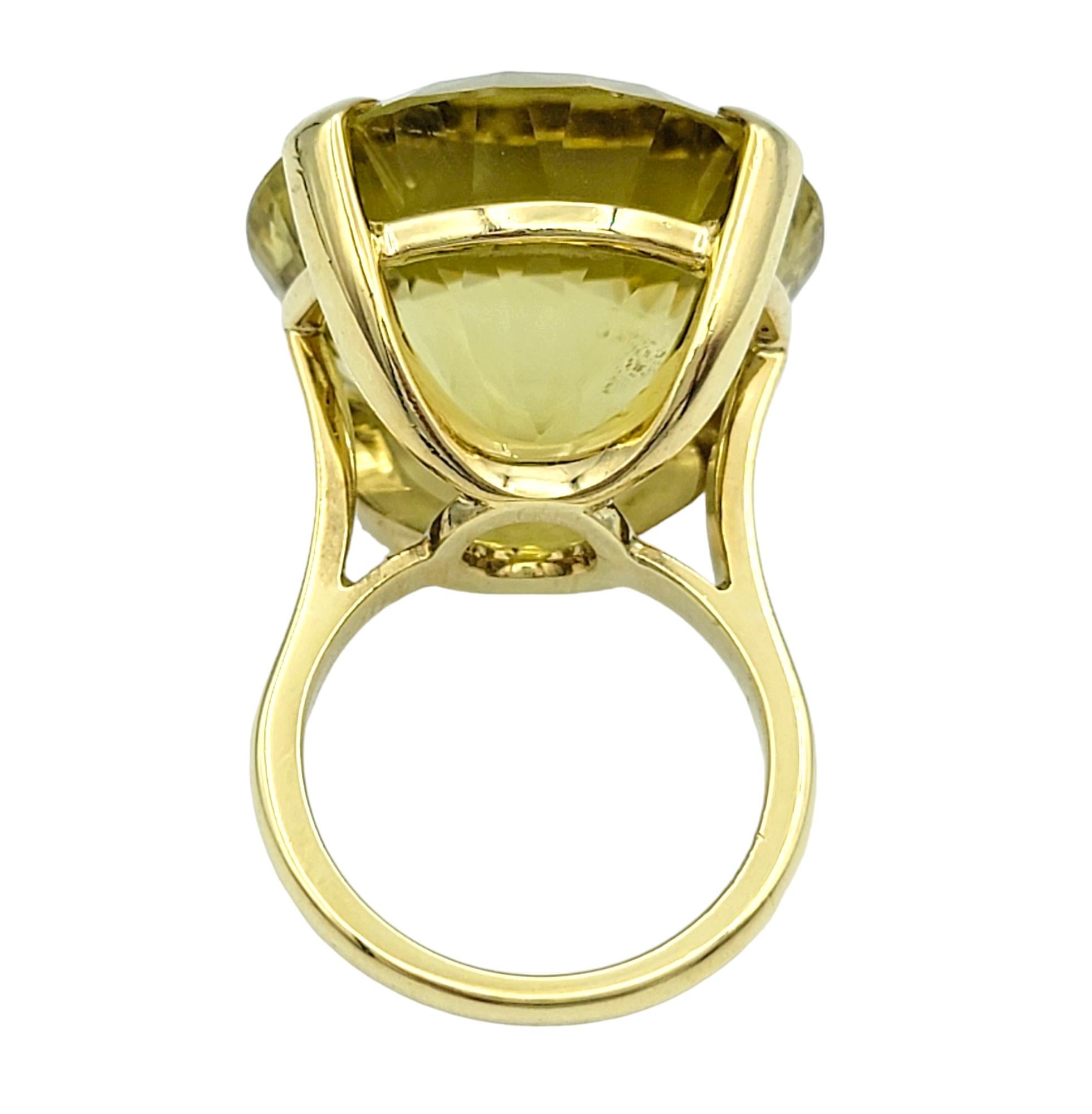 Taille ronde Bague cocktail en or jaune 18 carats à profil haut et héliodore taille ronde 35,70 carats en vente