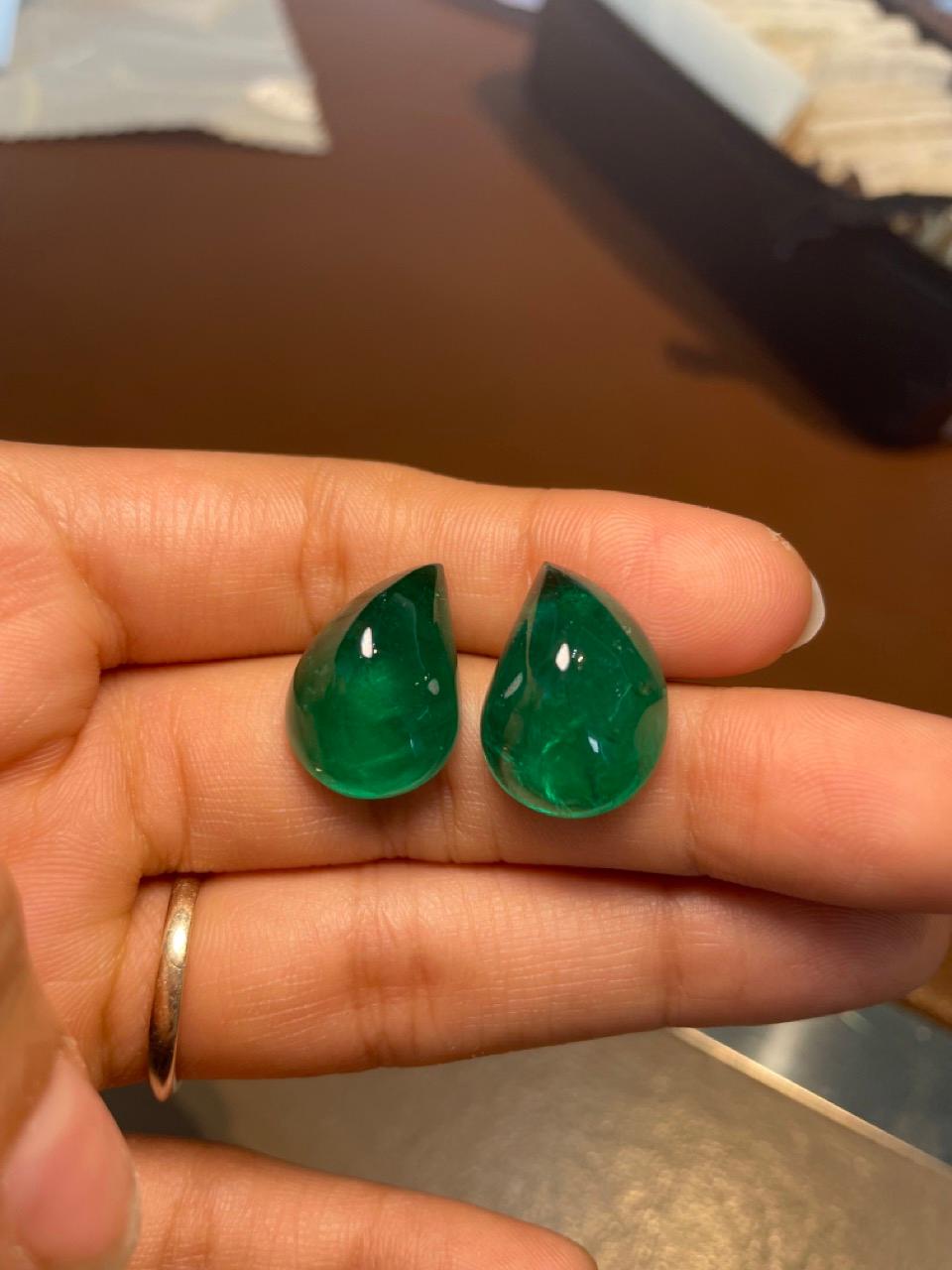 35,71 Karat, mangoförmiger sambischer Cabochon in Mangoform, Paar im Zustand „Hervorragend“ im Angebot in Hong Kong, HK