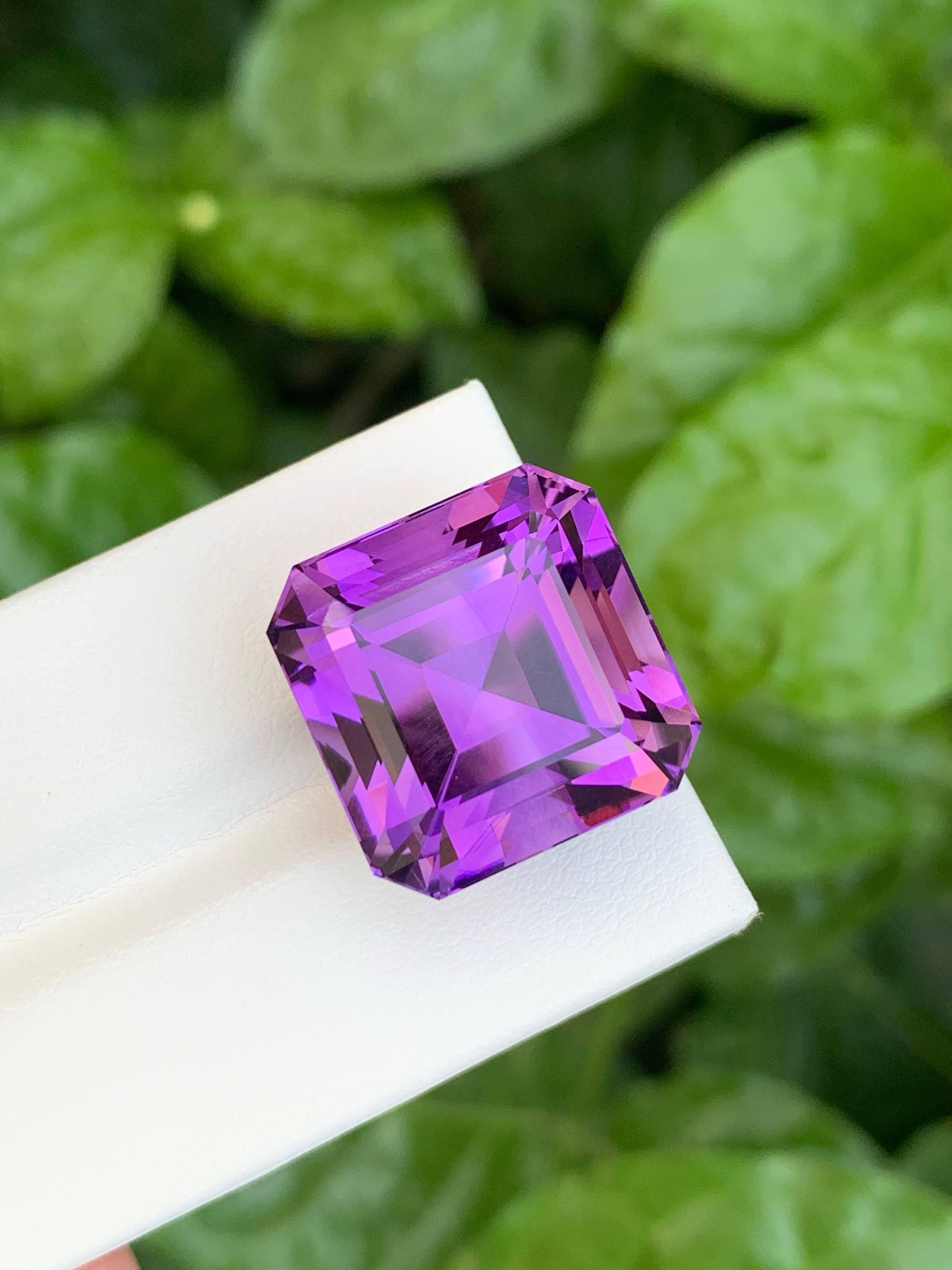 Taglio Asscher 35,75 Carati Nature Ametista viola sfusa taglio Asscher Gemma brasiliana in vendita