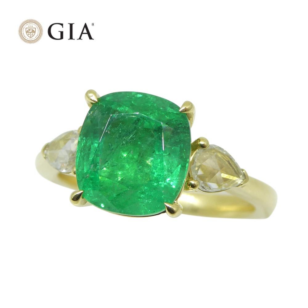 Women's or Men's 3.57ct Emerald, Diamond Statement or Engagement Ring set in 18k Yellow Gold, GIA For Sale