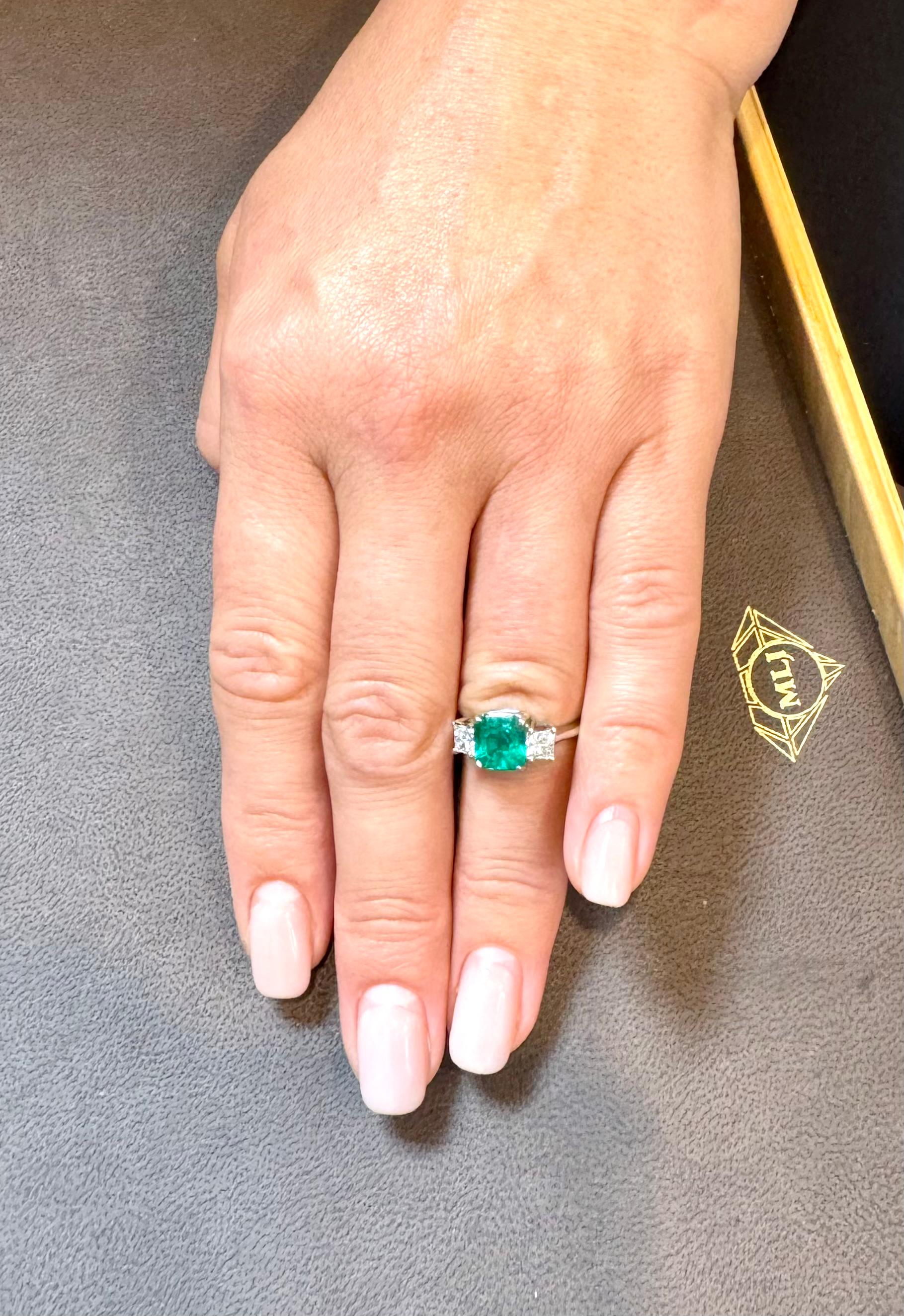 3.58 Carat Cushion Cut Colombian Emerald & 0.8 Ct Diamond Ring in 18K White Gold For Sale 12
