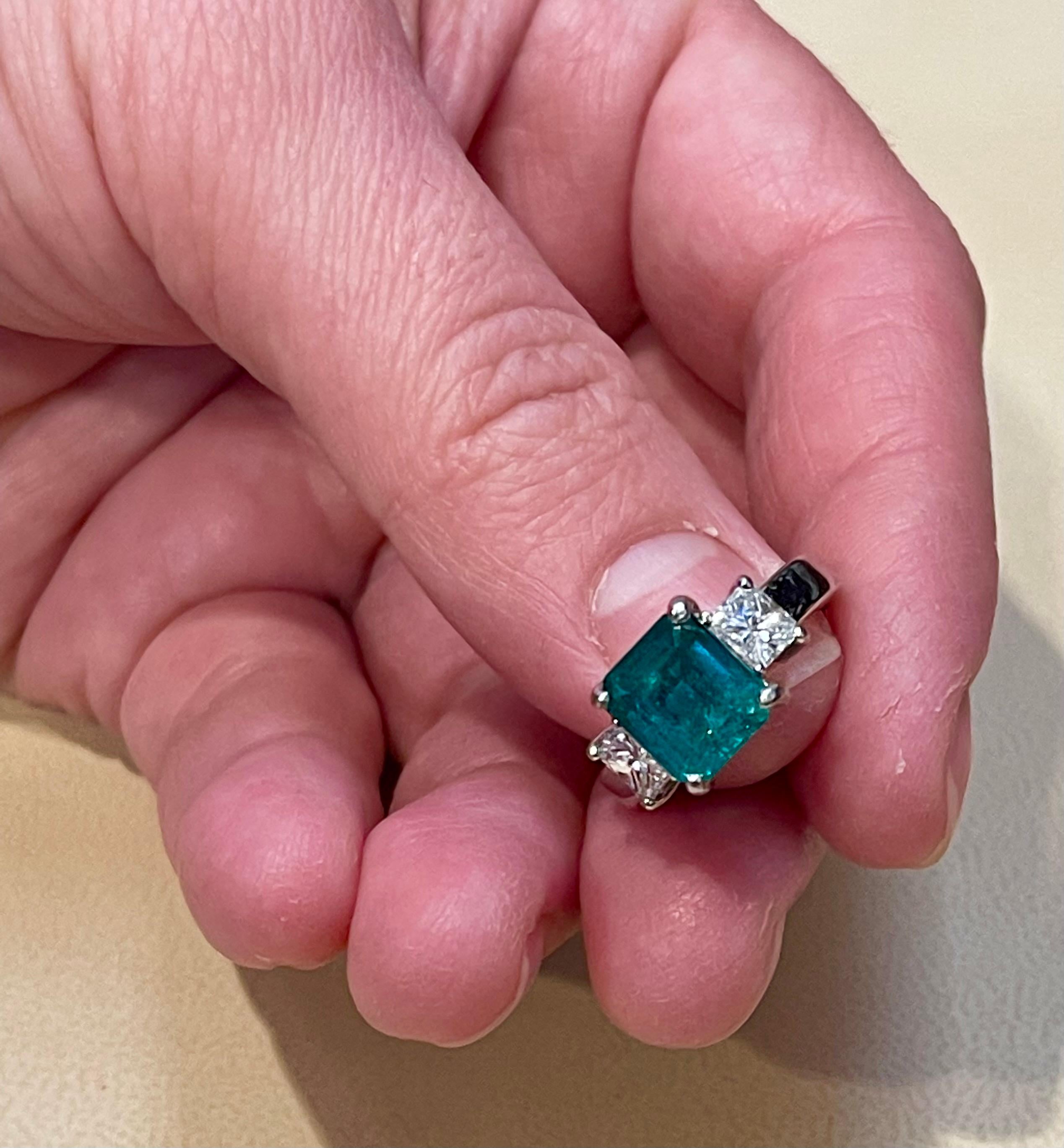3.58 Carat Cushion Cut Colombian Emerald & 0.8 Ct Diamond Ring in 18K White Gold For Sale 10