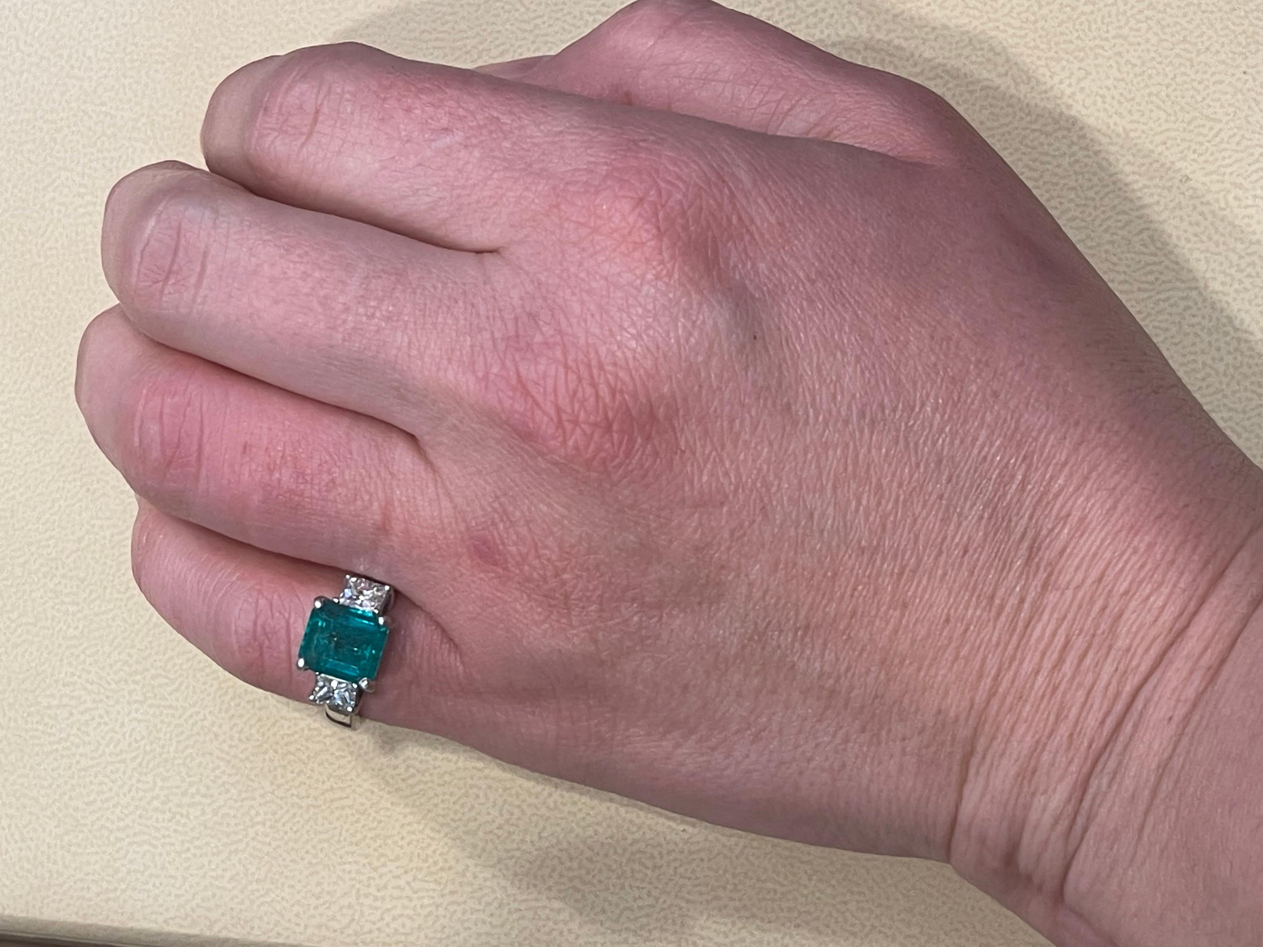 3.58 Carat Cushion Cut Colombian Emerald & 0.8 Ct Diamond Ring in 18K White Gold For Sale 1