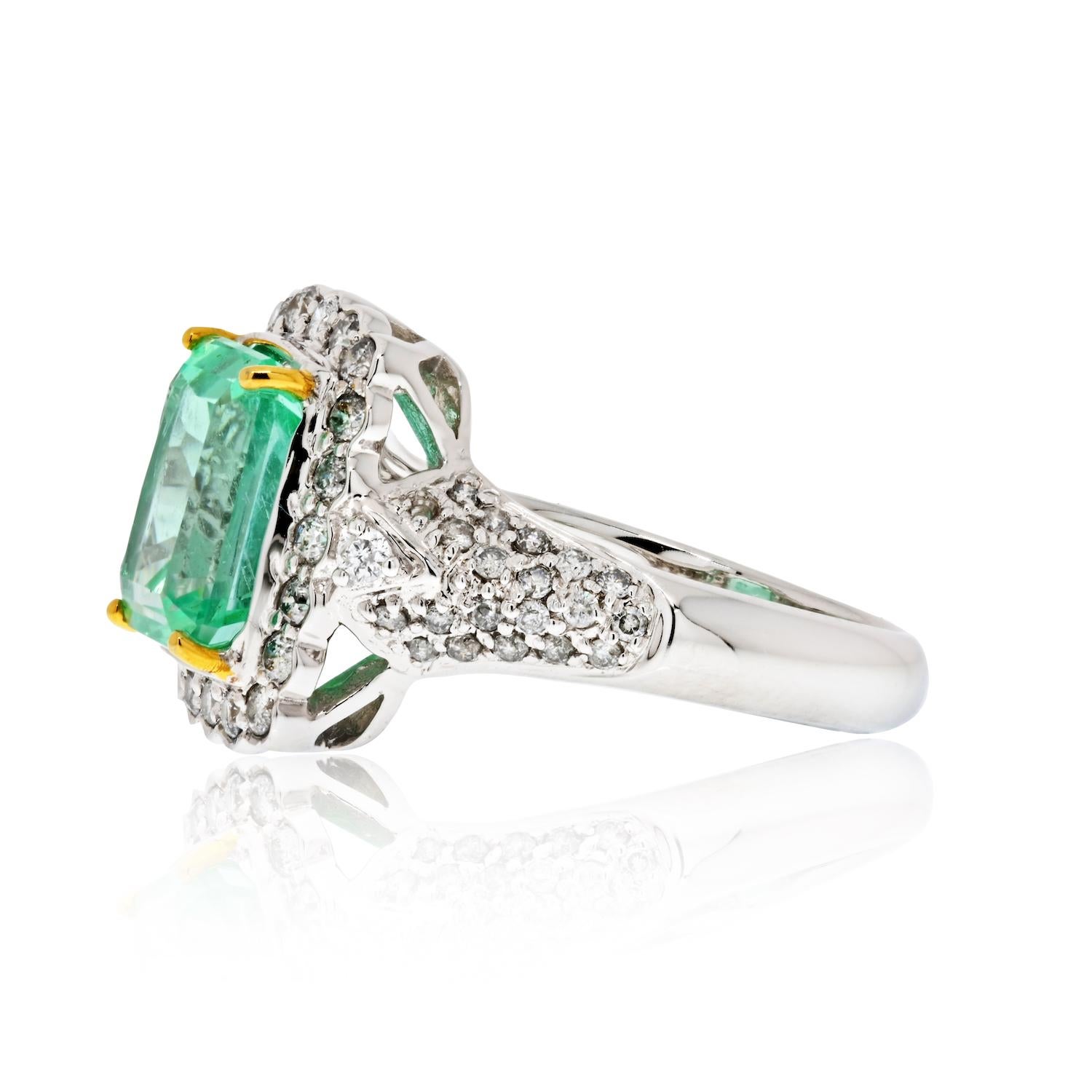 Art Deco 3.58 Carat Emerald-Cut Colombian Emerald in 18 Karat White Gold Ring For Sale