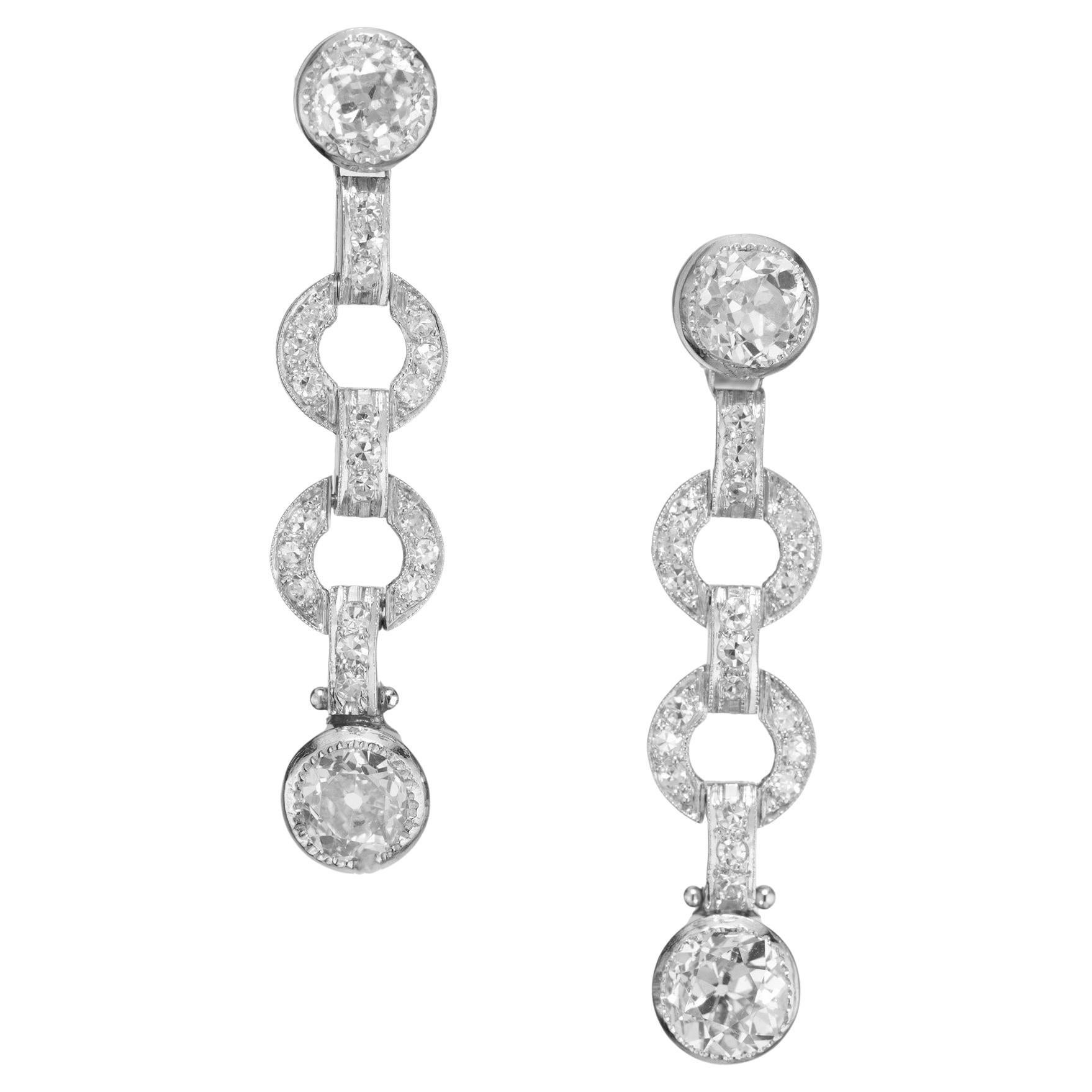Pendientes colgantes de platino con bisel de diamantes talla europea antigua de 3,58 quilates