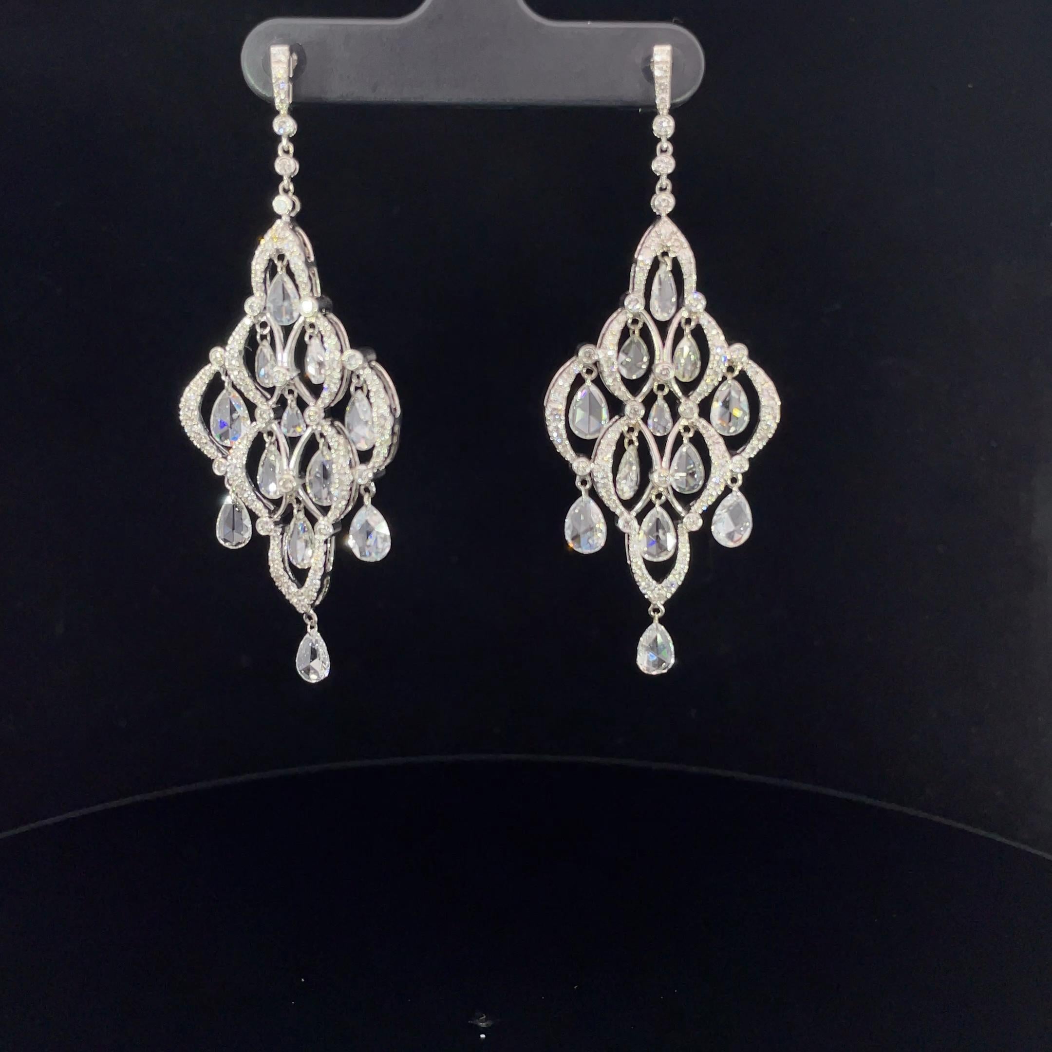 Taille rose Boucles d'oreilles pendantes en or 18 carats 3,58 carats taille rose 1,58 carat diamant rond en vente