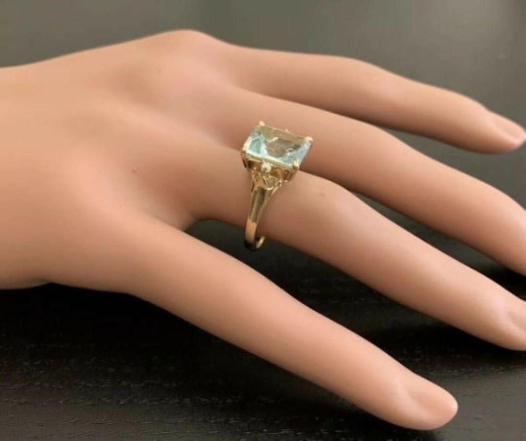 3.58 Carats Impressive Natural Aquamarine and Diamond 14K Yellow Gold Ring For Sale 1