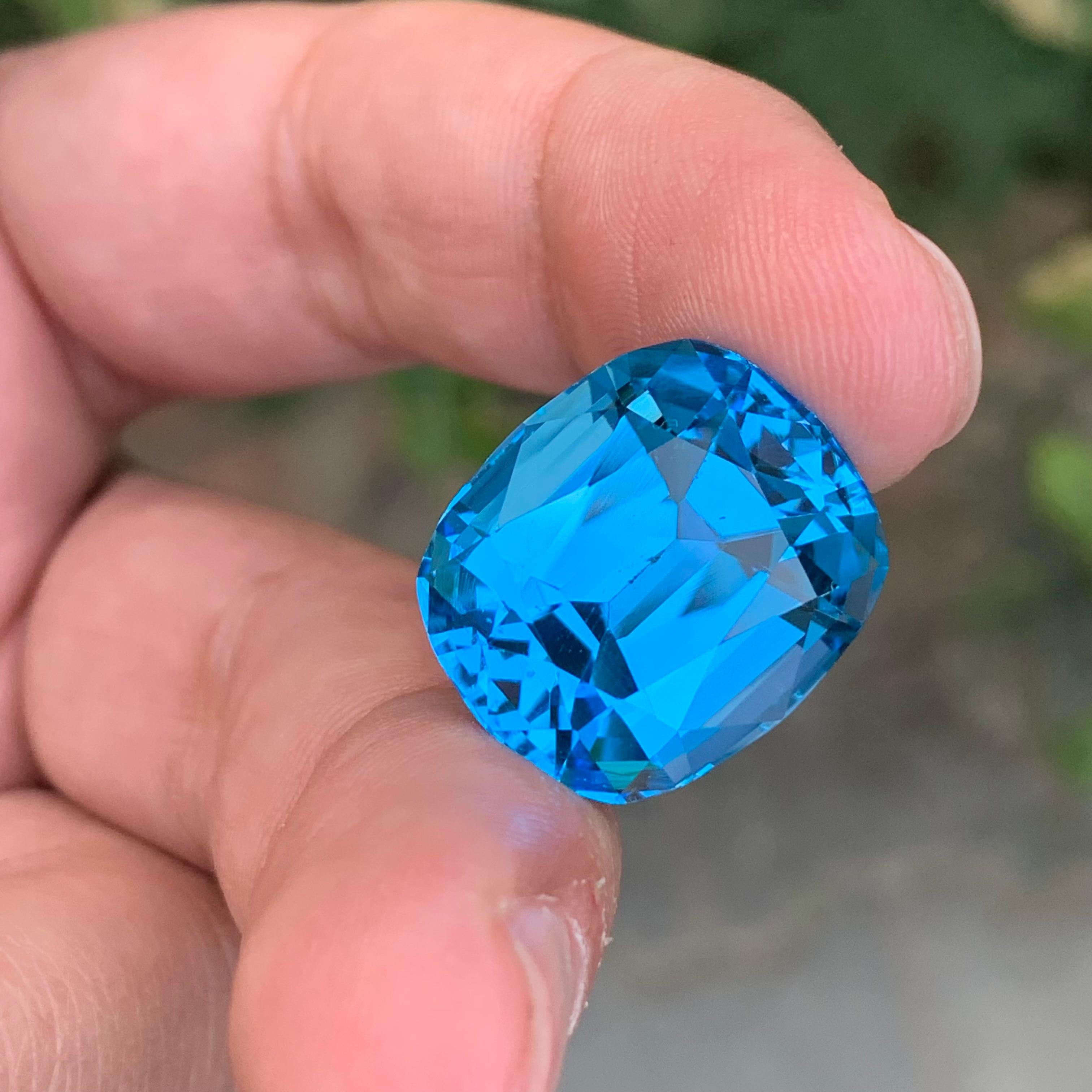 35,85 quilates Glamurosa gema suelta de topacio azul eléctrico en forma de cojín en venta 5