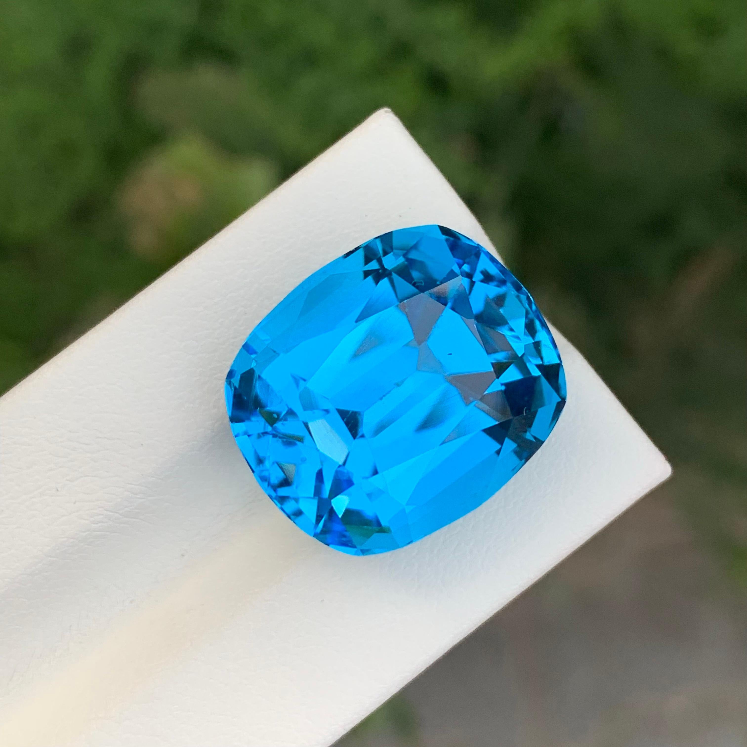35,85 quilates Glamurosa gema suelta de topacio azul eléctrico en forma de cojín en Nuevo estado para la venta en Peshawar, PK