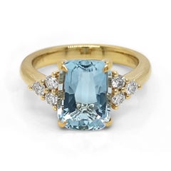 3,59 Karat Aquamarin und weißer Diamant Gelbgoldring