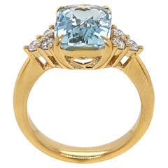 3.59 Carat Aquamarine and White Diamond Yellow Gold Ring