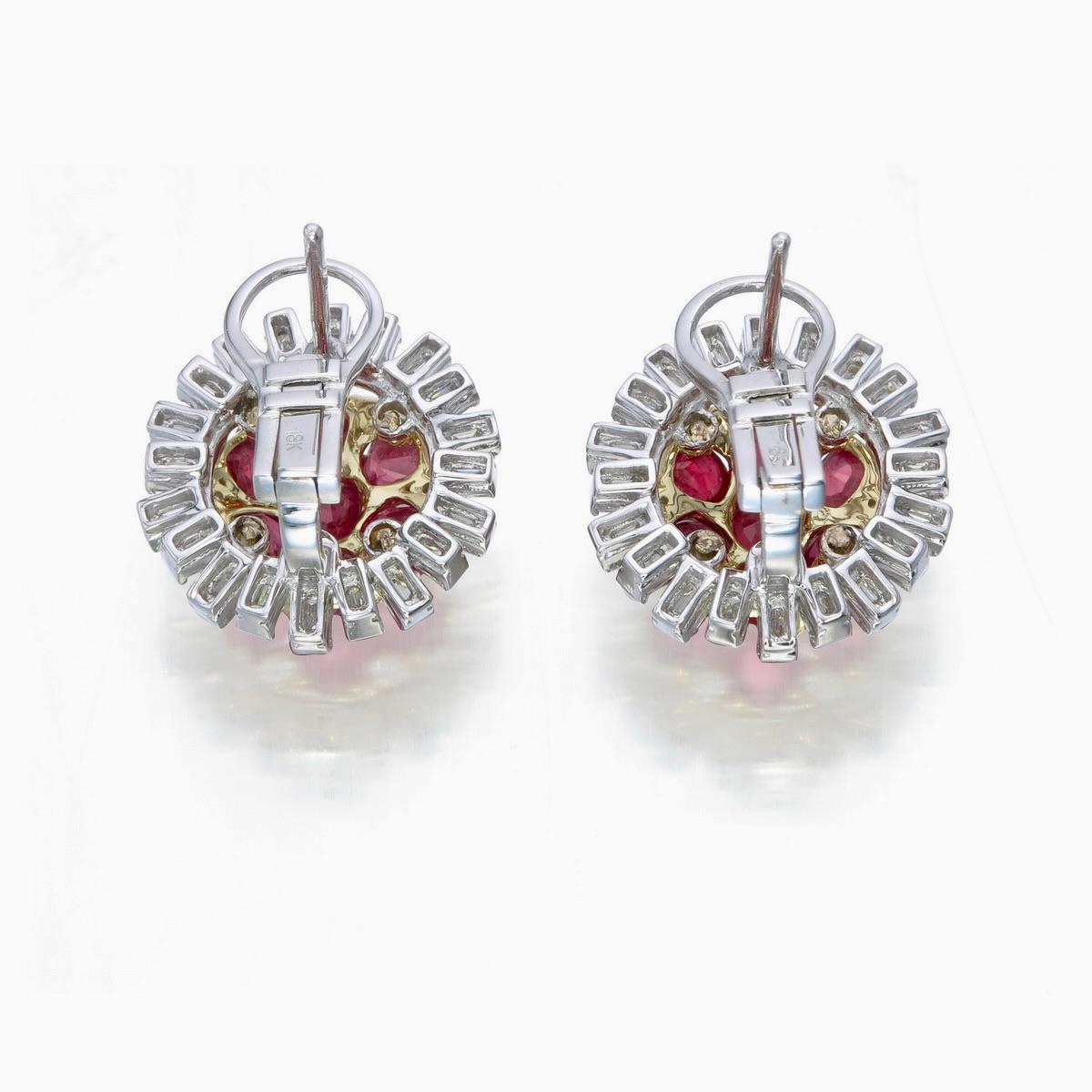 3.59 Carat Burmese Ruby No Heat Pigeon Blood And Diamond Stud Earring 18K Gold Moderno en venta