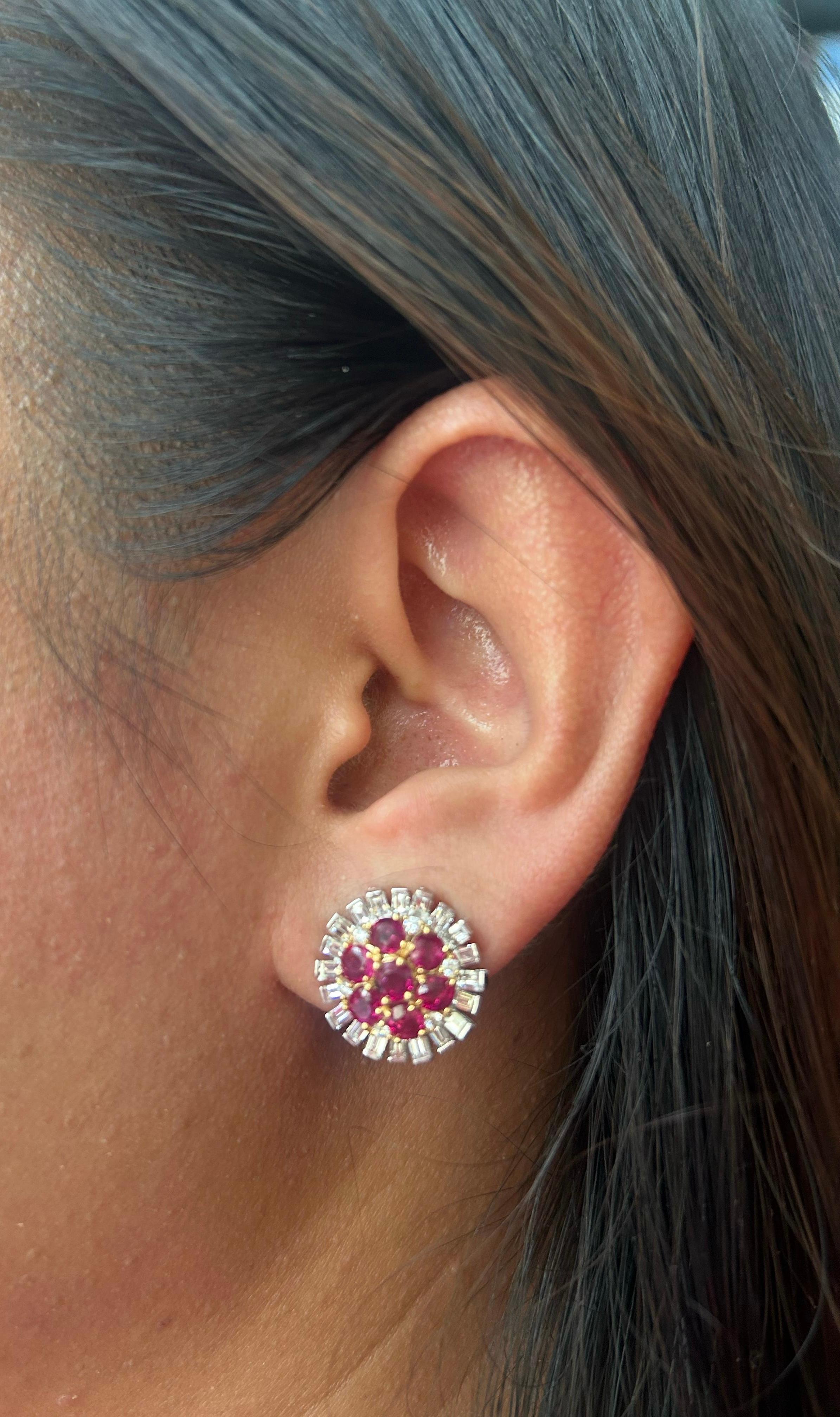 3.59 Carat Burmese Ruby No Heat Pigeon Blood And Diamond Stud Earring 18K Gold Corte redondo en venta