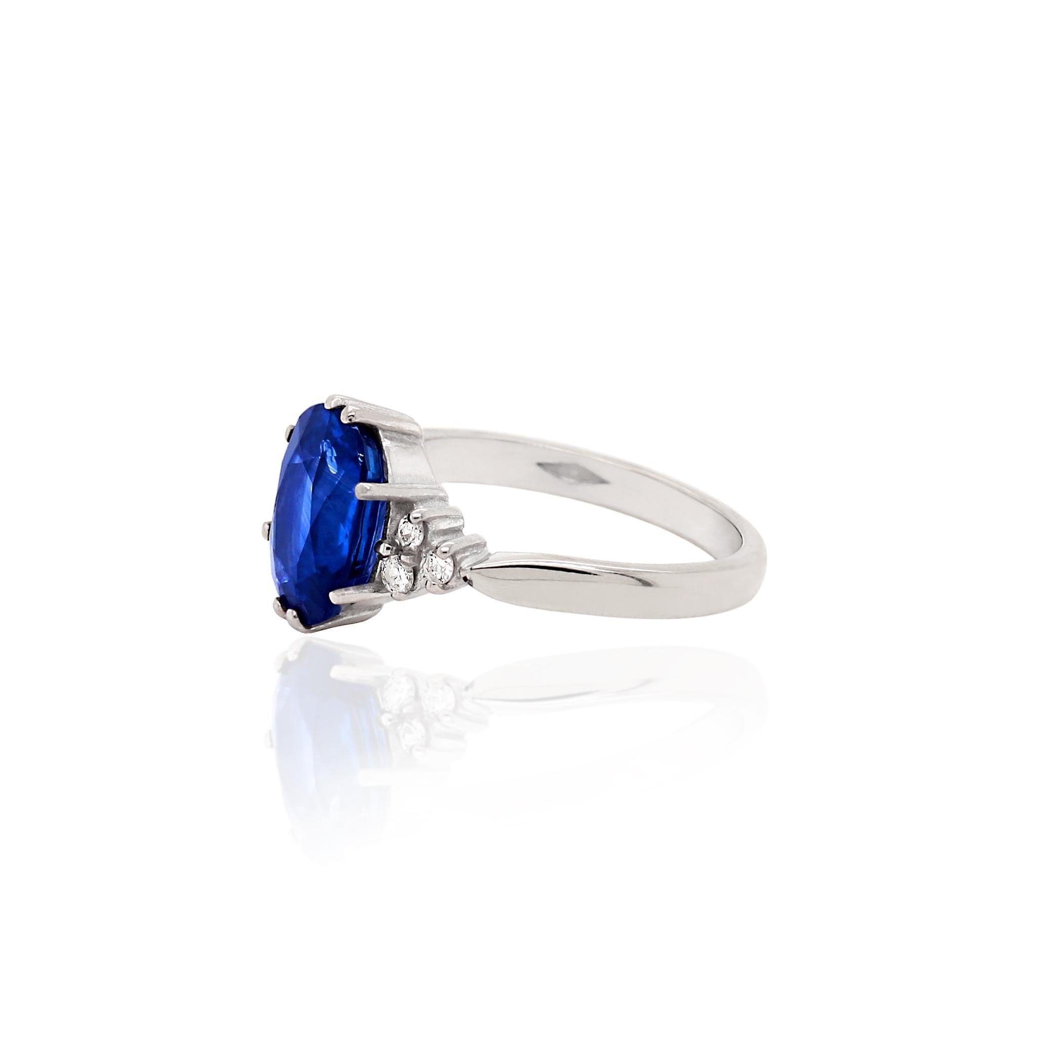 Modern 3.59 Carat Oval Sapphire and Diamond 18ct White Hold Engagement Ring For Sale