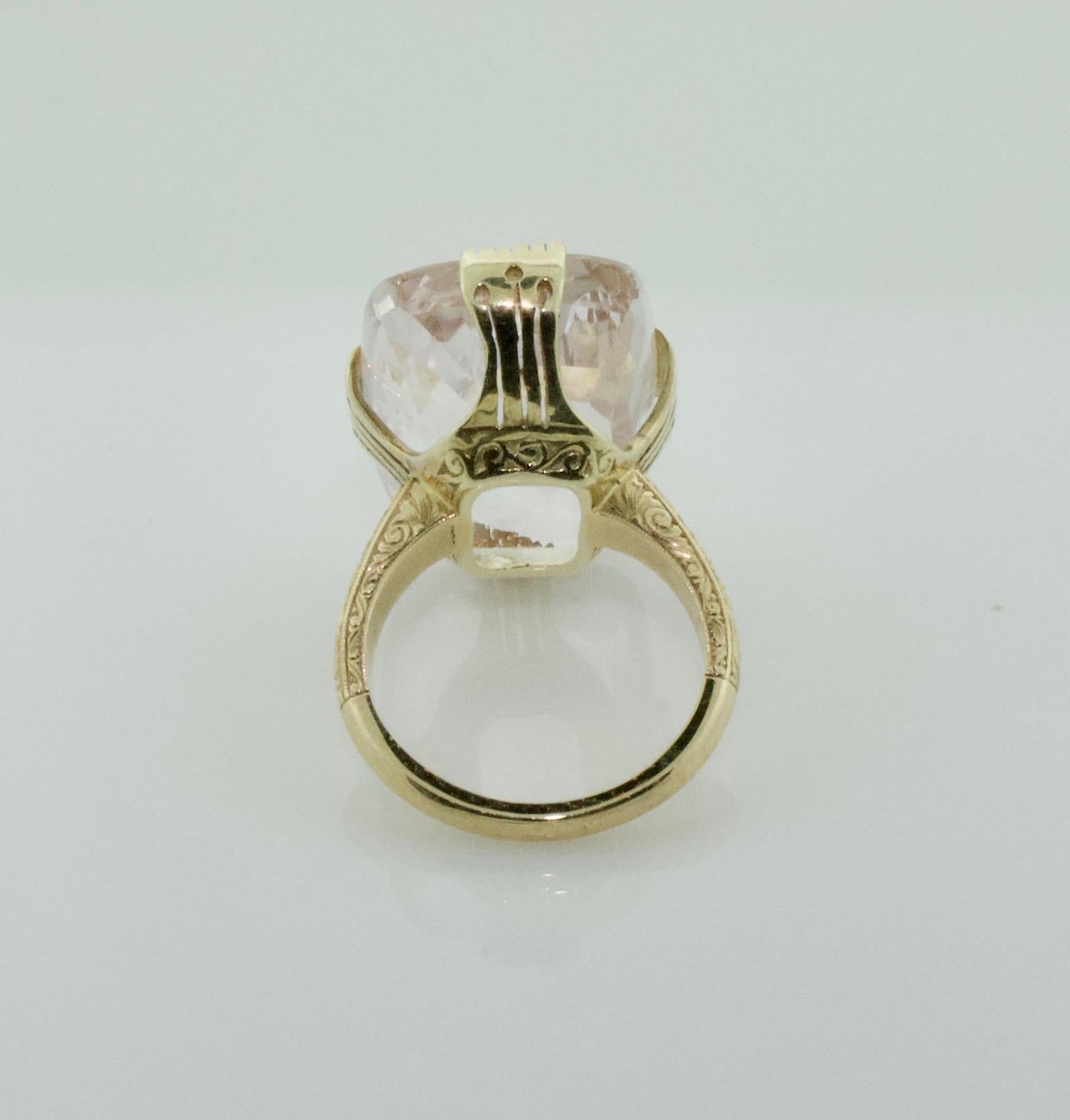 35.90 Carat Pastel Pink Sapphire Ring in 18 Karat Yellow Gold For Sale 3