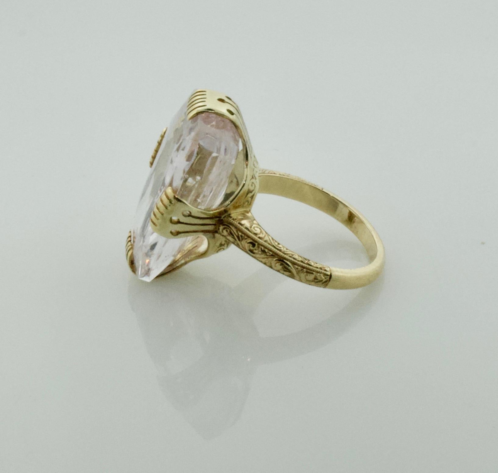 35.90 Carat Pastel Pink Sapphire Ring in 18 Karat Yellow Gold For Sale 4