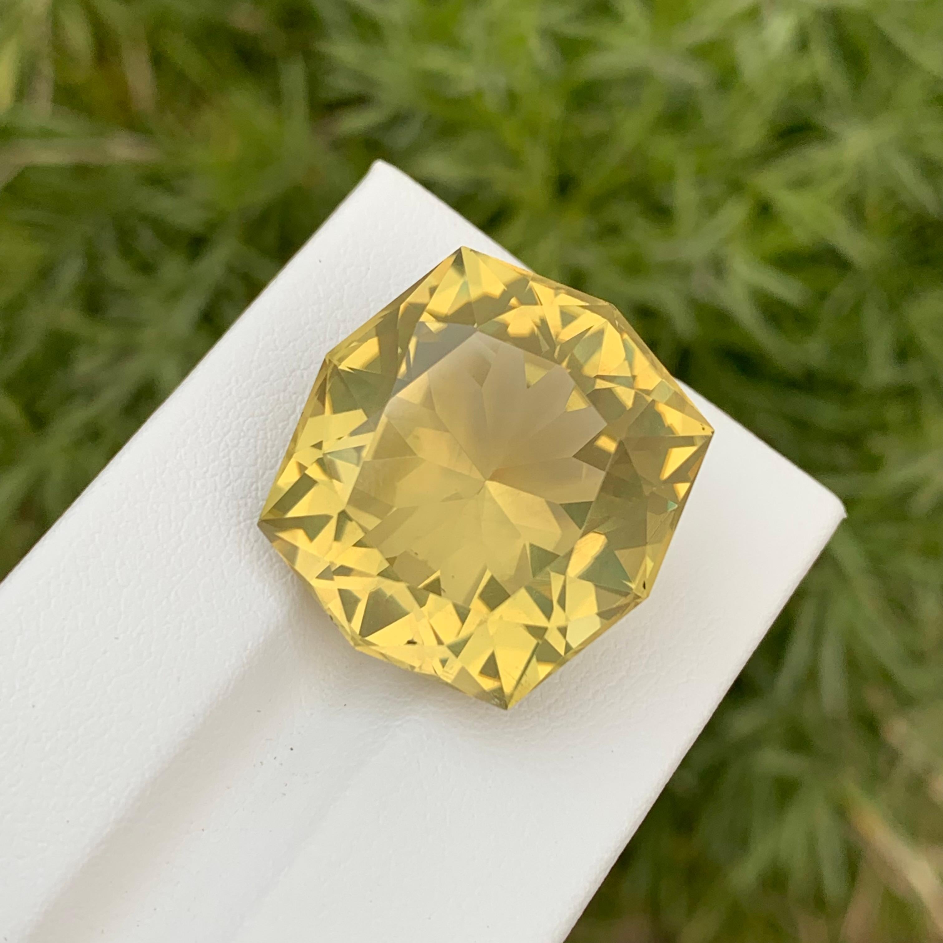 35.95 Carat Natural Loose Flower Cut Lemon Quartz Citrine Octagon Shape Gemstone In New Condition For Sale In Peshawar, PK