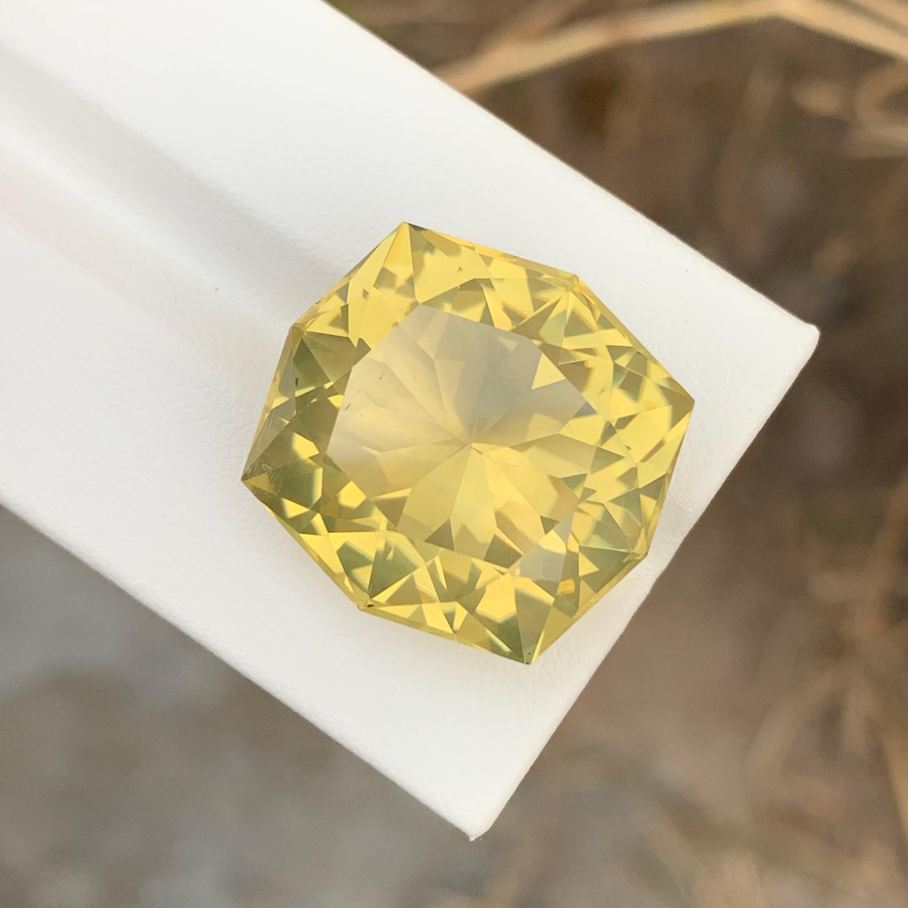 35.95 Carat Natural Loose Flower Cut Lemon Quartz Citrine Octagon Shape Gemstone For Sale 2