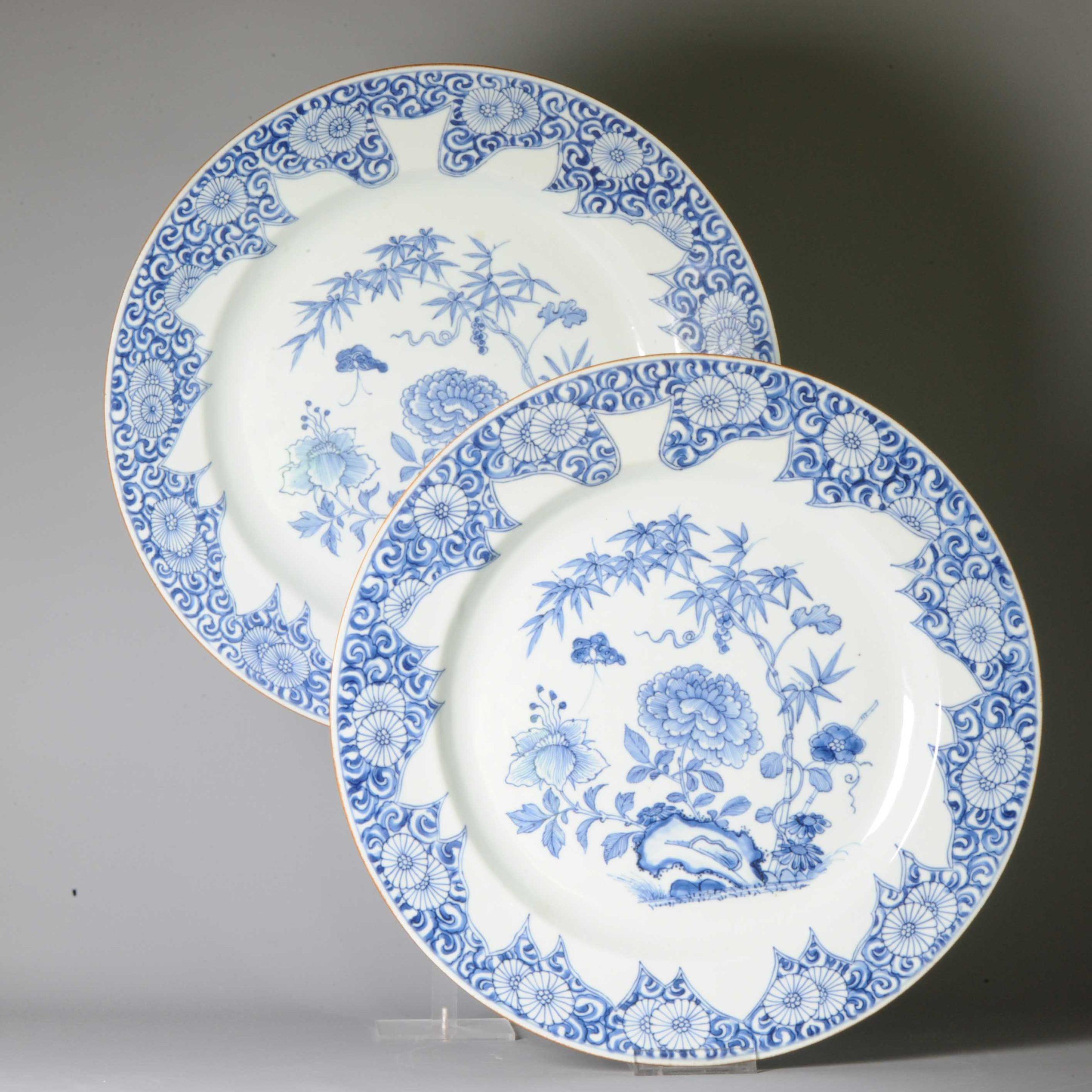Pair Chinese export porcelain Blue White Large dishes with Leafs deco 1