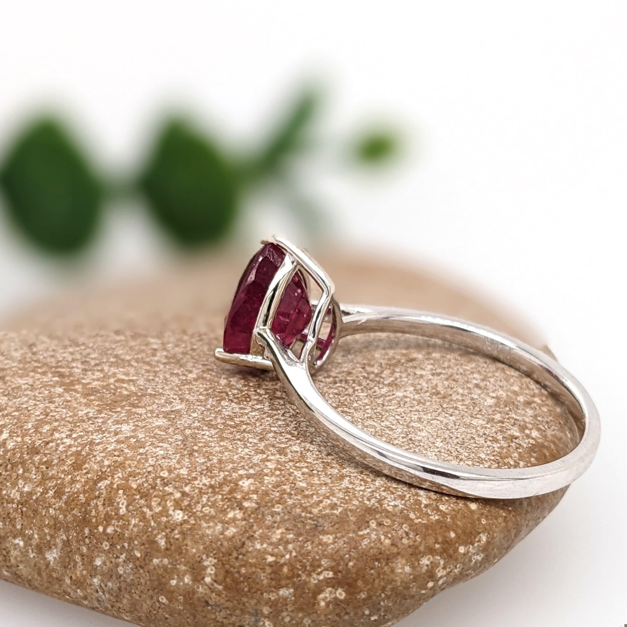 3.5ct Red Ruby Ring in Solid 14k White Gold  Pear Shape 10x7mm  Solitaire Ring For Sale 1