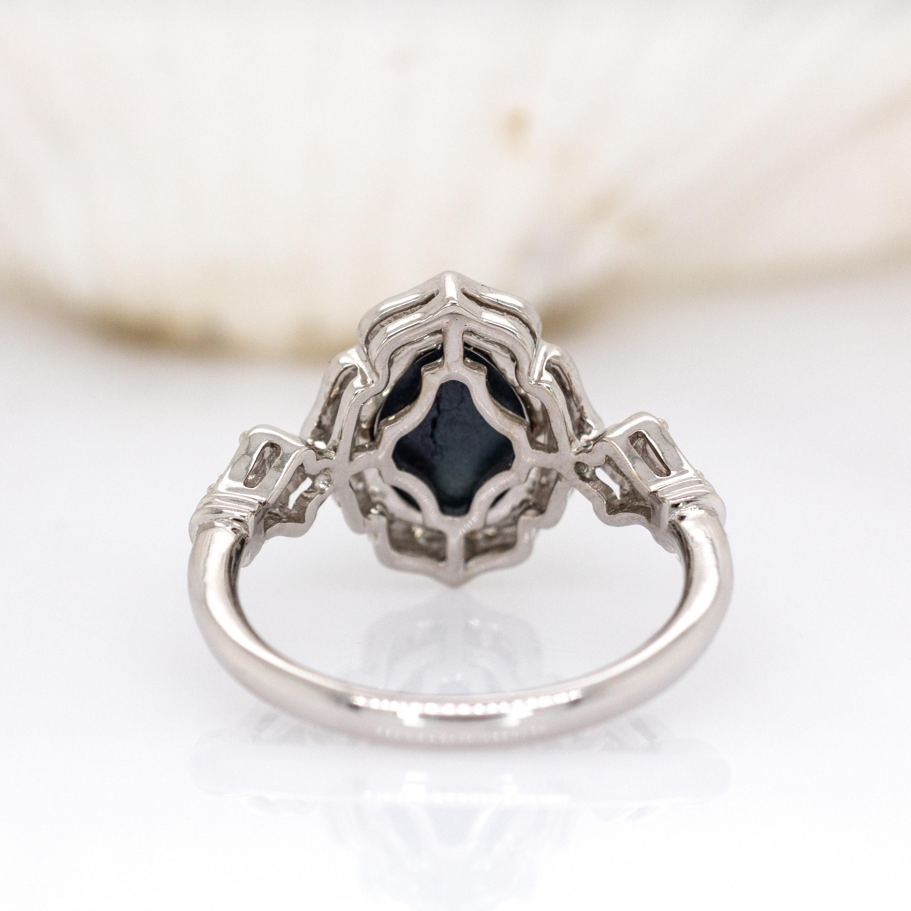 3.5cts Ceylon Star Sapphire Ring w Diamond Accents in 14K White Gold  OV 9x7mm In New Condition For Sale In Columbus, OH