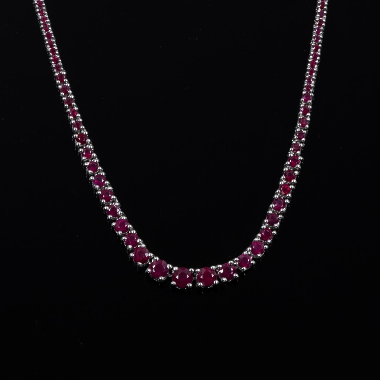 3,5cttw abgestufte Rubin-Tennis-Halskette aus 14k Weißgold im Zustand „Gut“ in Addison, TX