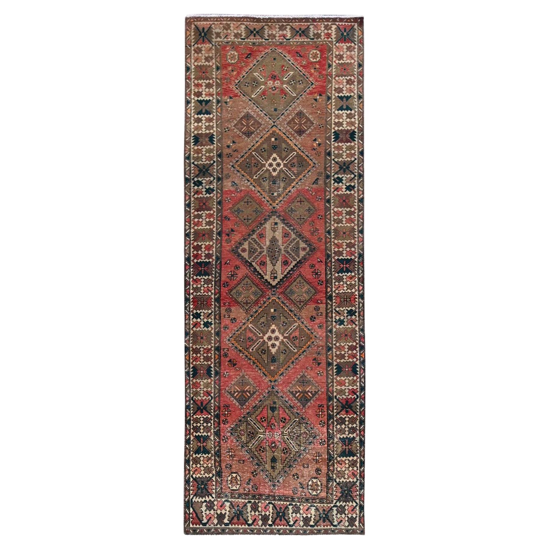 3'5"x10'3" Blush Red Vintage Persian Bakhtiar Handgeknüpfter Läufer aus reiner Wolle