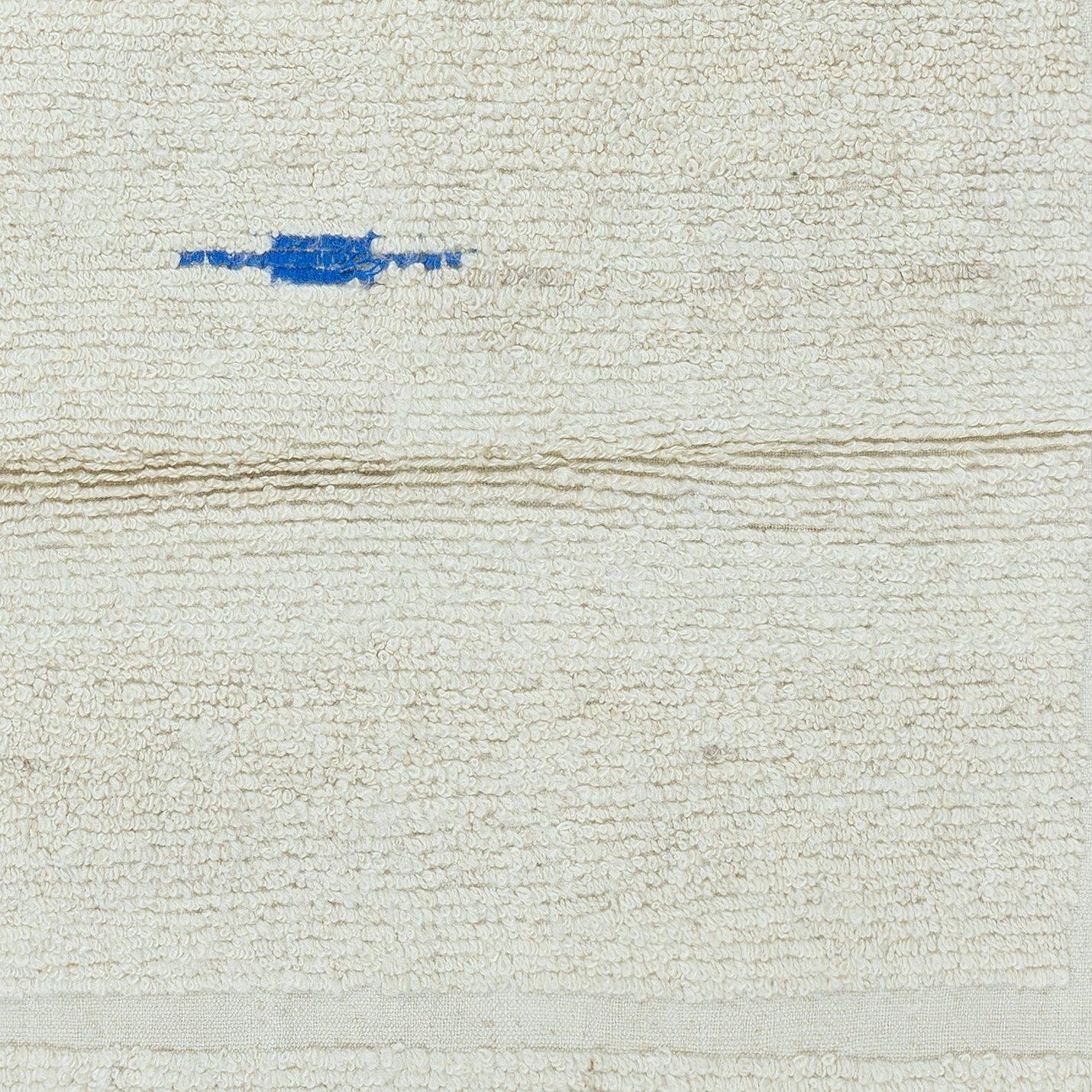 3.5x3.3 Ft Minimalist Vintage Small Tulu Rug made of Natural Beige Wool In Good Condition For Sale In Spring Valley, NY