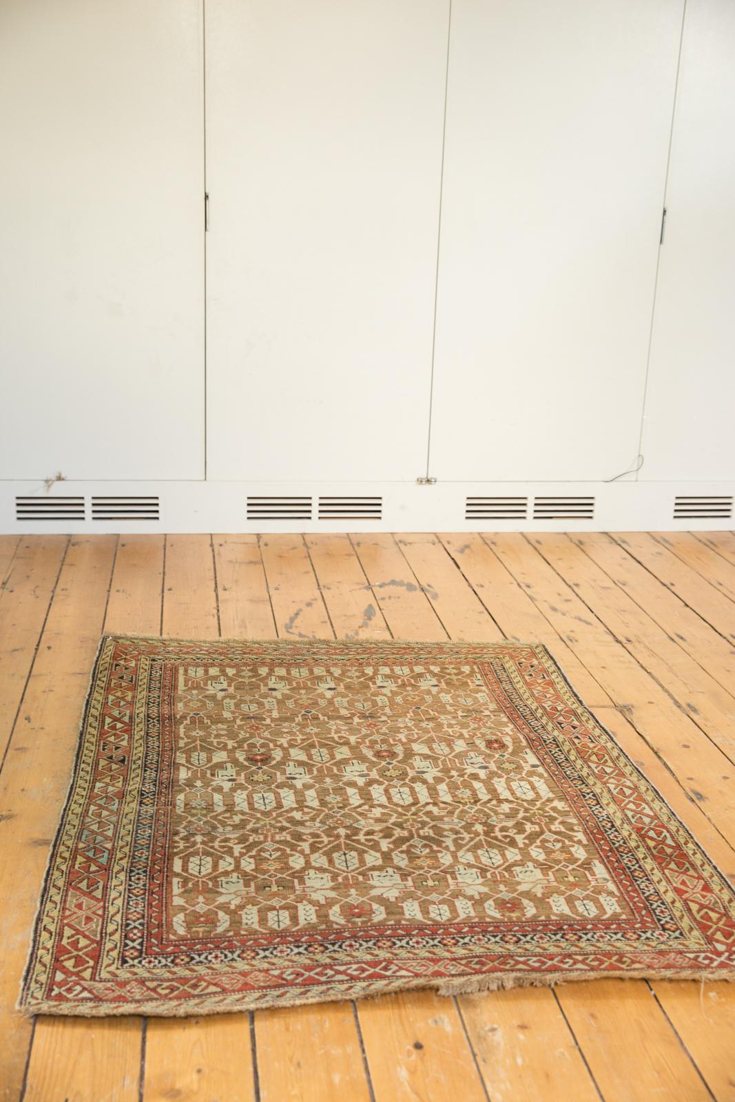 Tapis caucasien ancien en vente 1