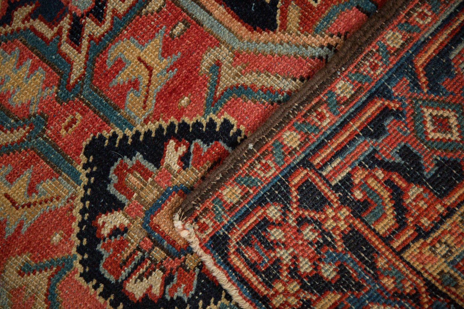 Vintage Heriz Quadratischer Teppich im Angebot 2