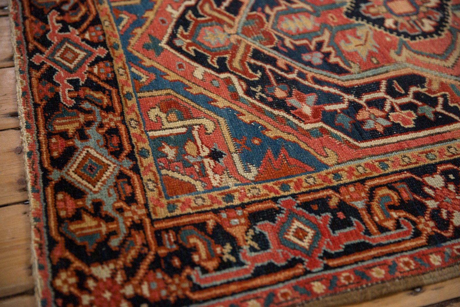 Vintage Heriz Quadratischer Teppich (Wolle) im Angebot
